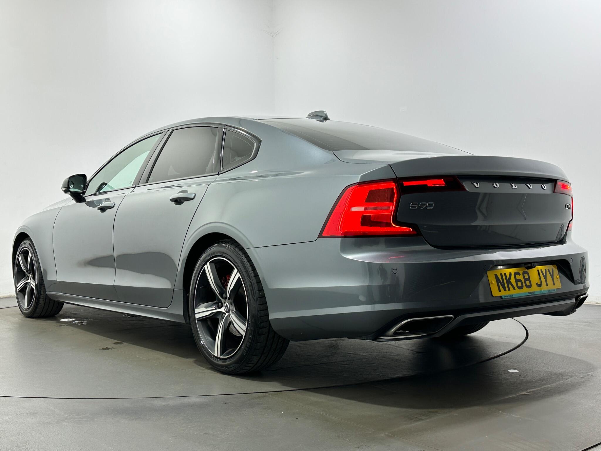 Volvo S90 view 48