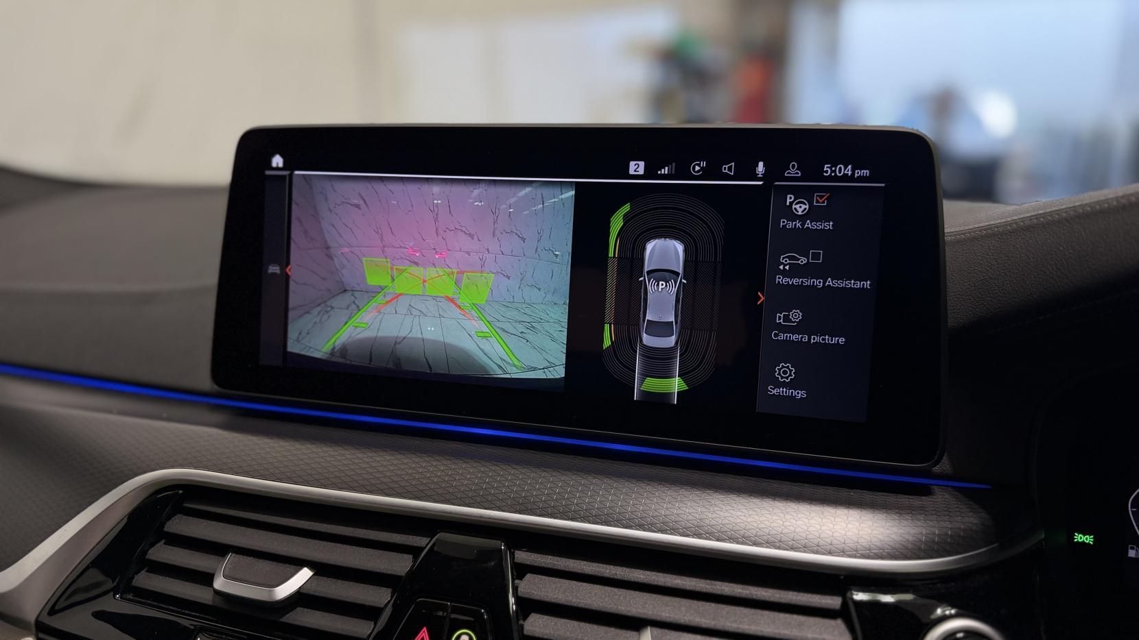 BMW 5 Series view 5