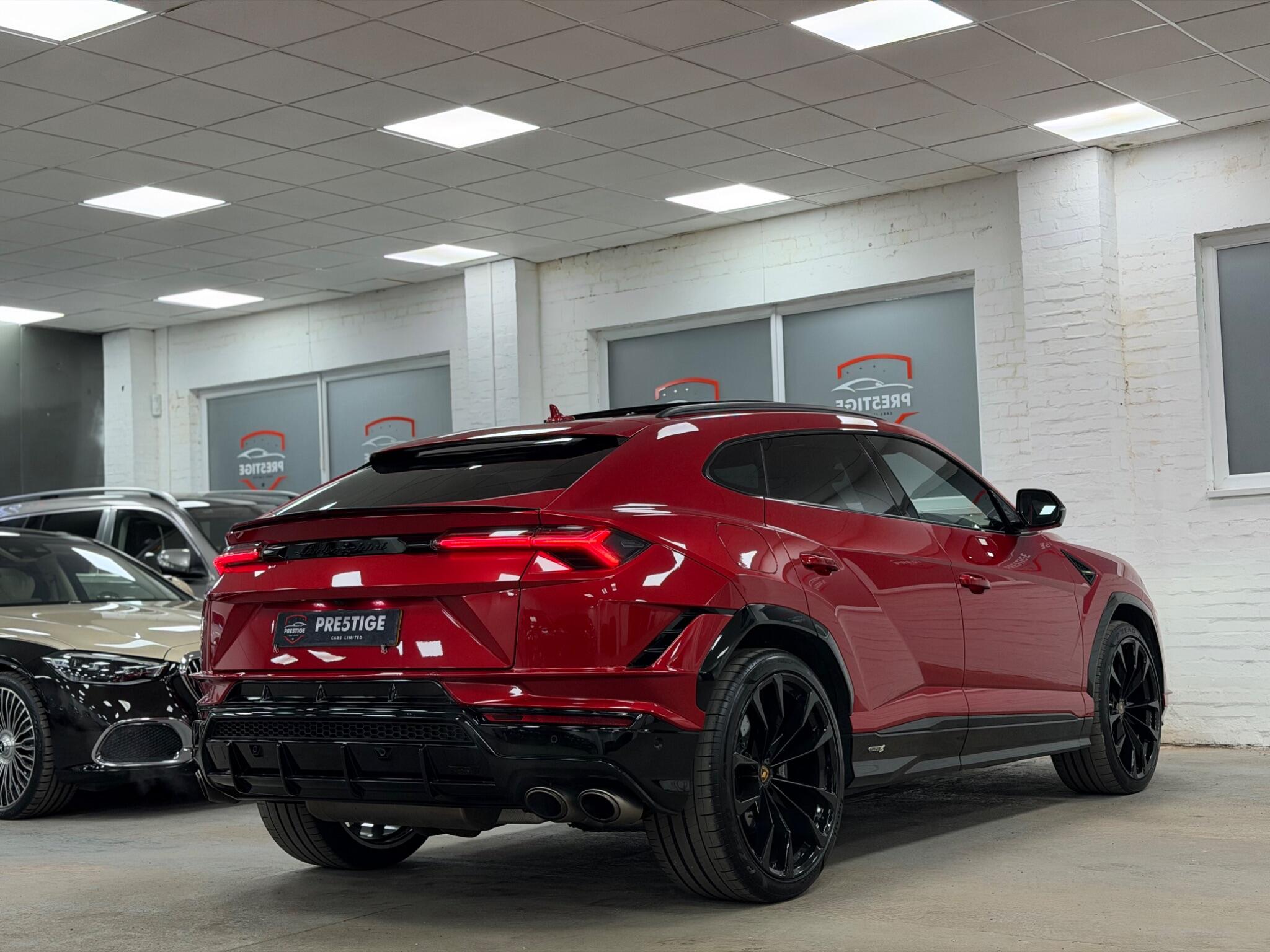Lamborghini Urus view 9