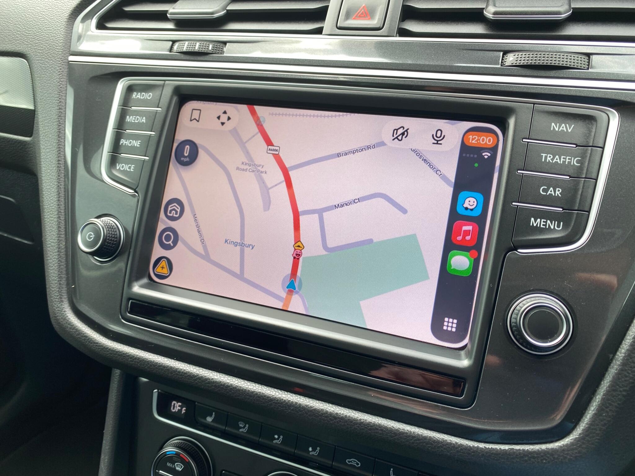 Volkswagen Tiguan view 24