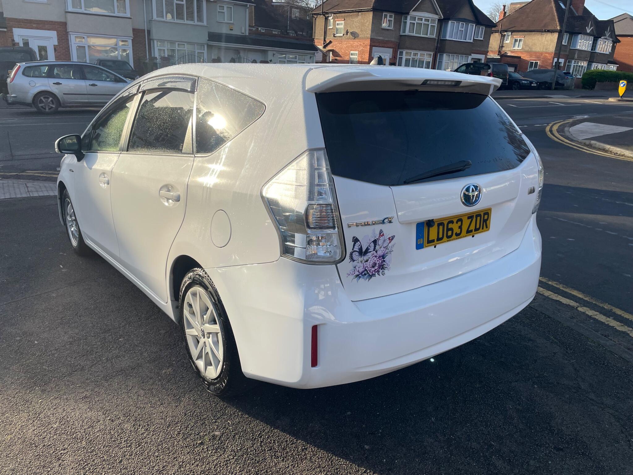 2014 Toyota Prius 1.5 CVT 4dr • 101,741 miles image 7
