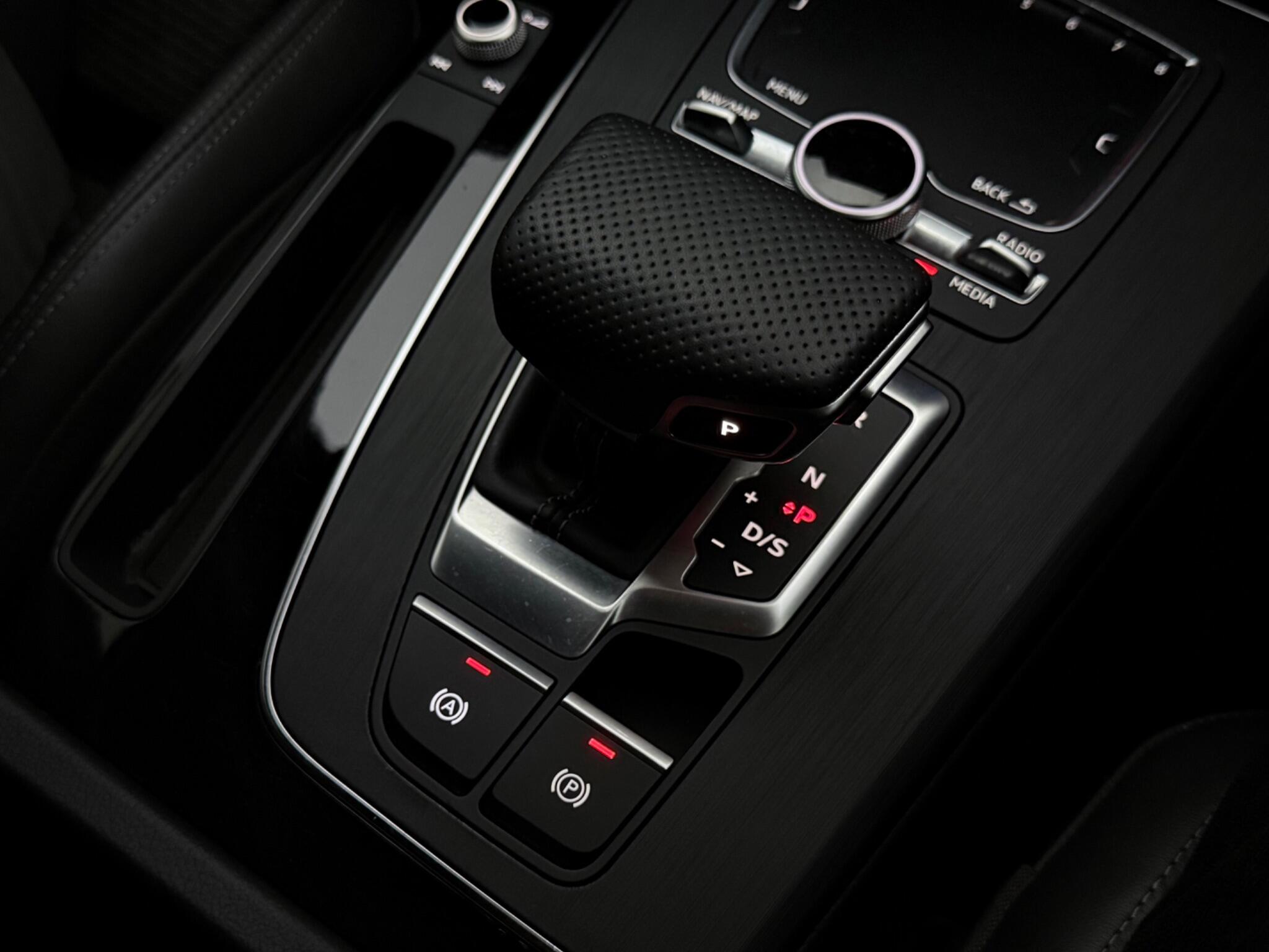 Audi Q5 view 26