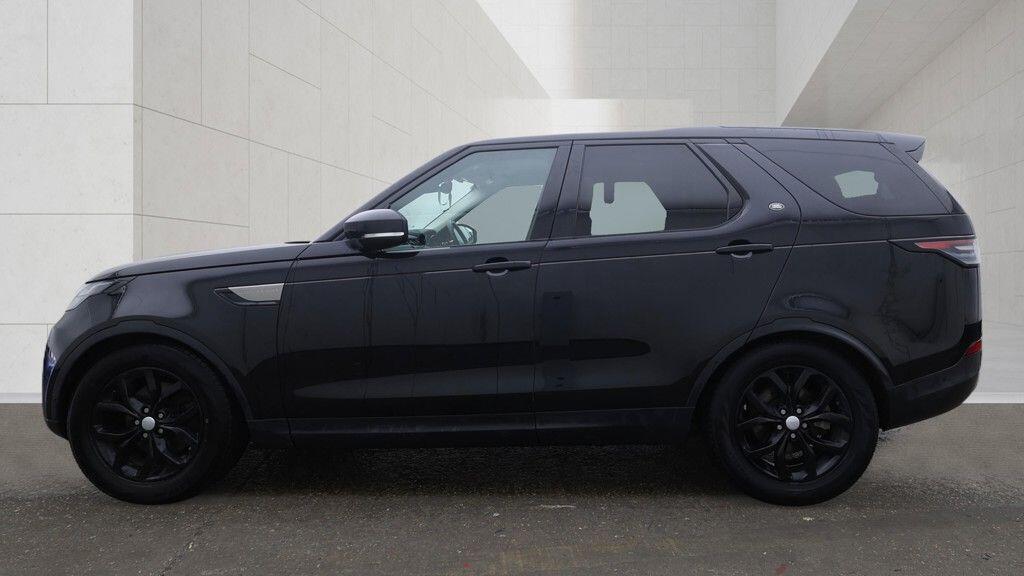 Land Rover Discovery view 10