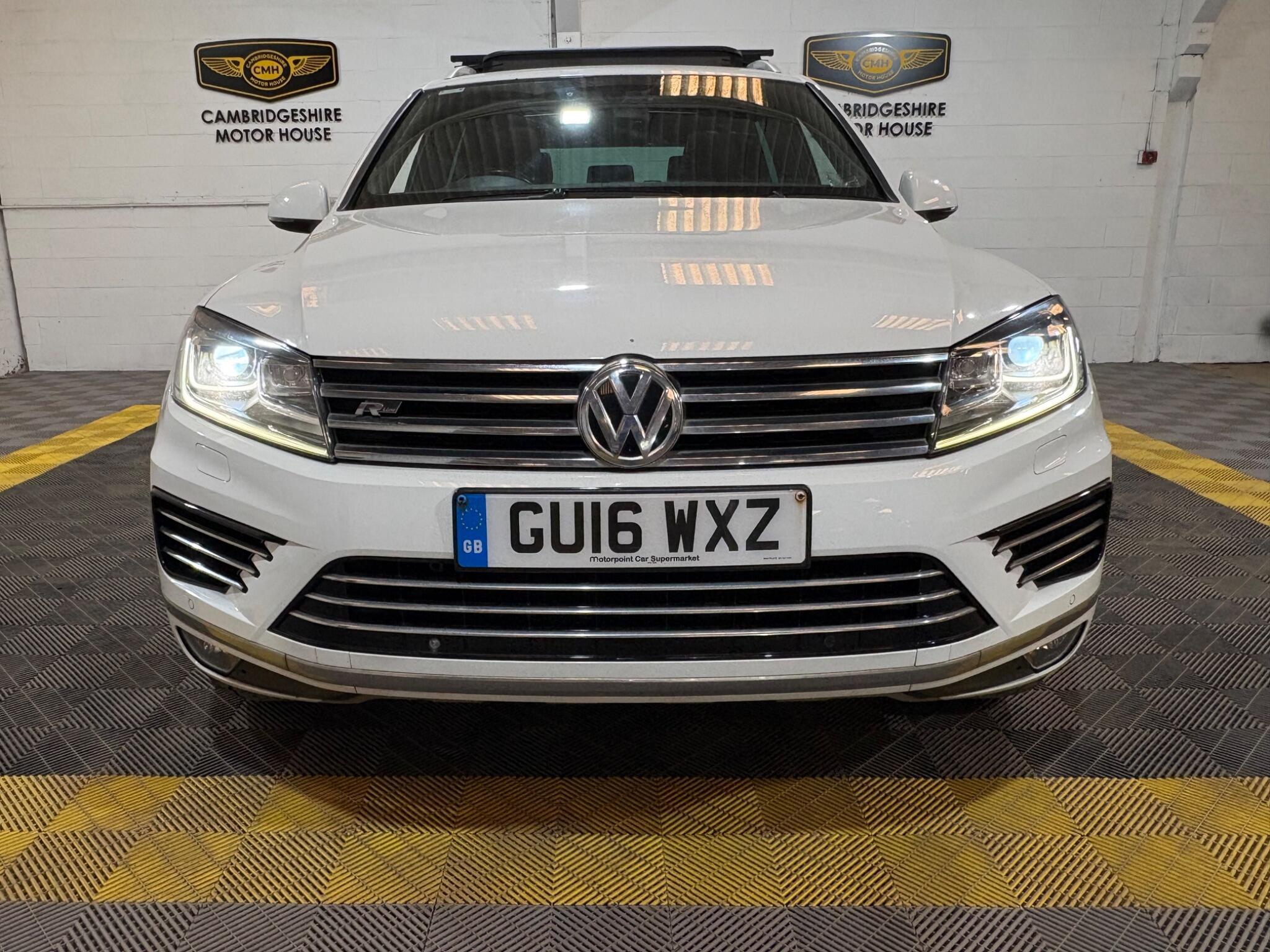 Volkswagen Touareg view 29
