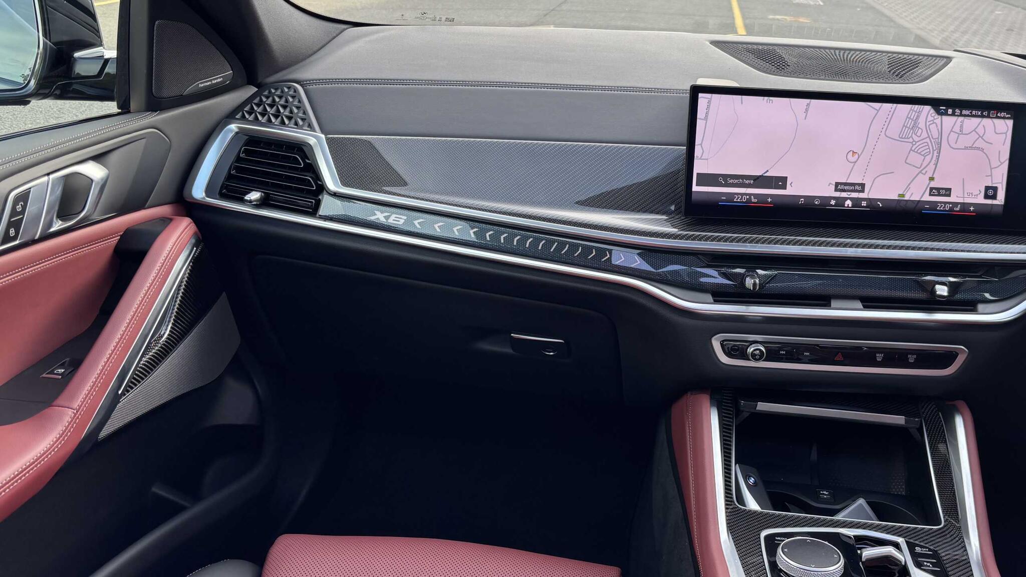 BMW X6 view 6
