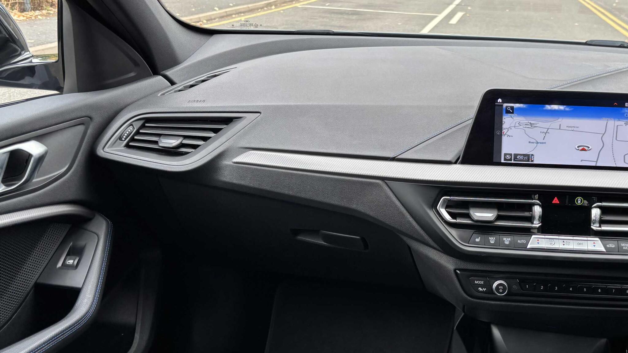 BMW 1 Series view 8