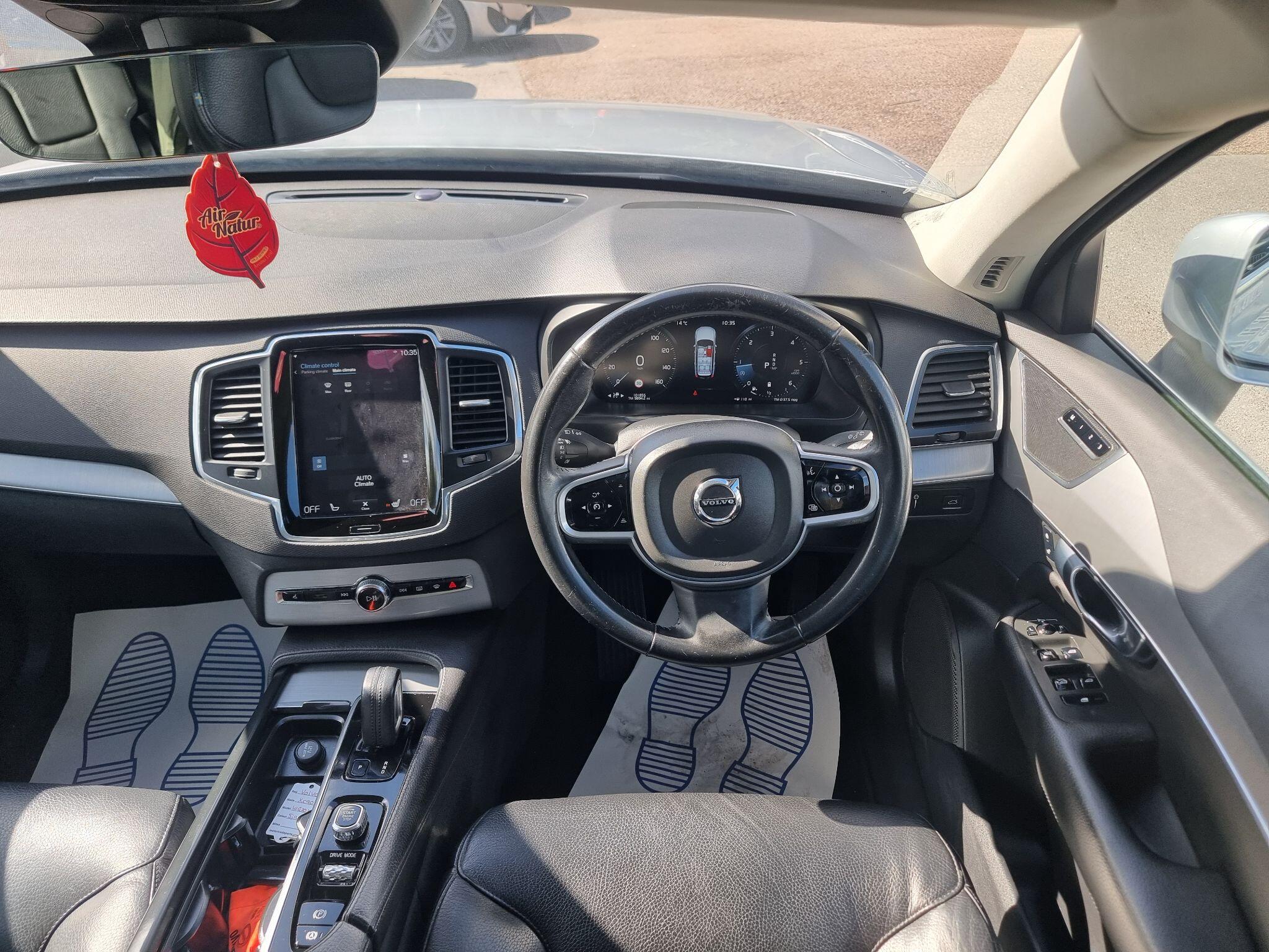 Volvo XC90 view 23