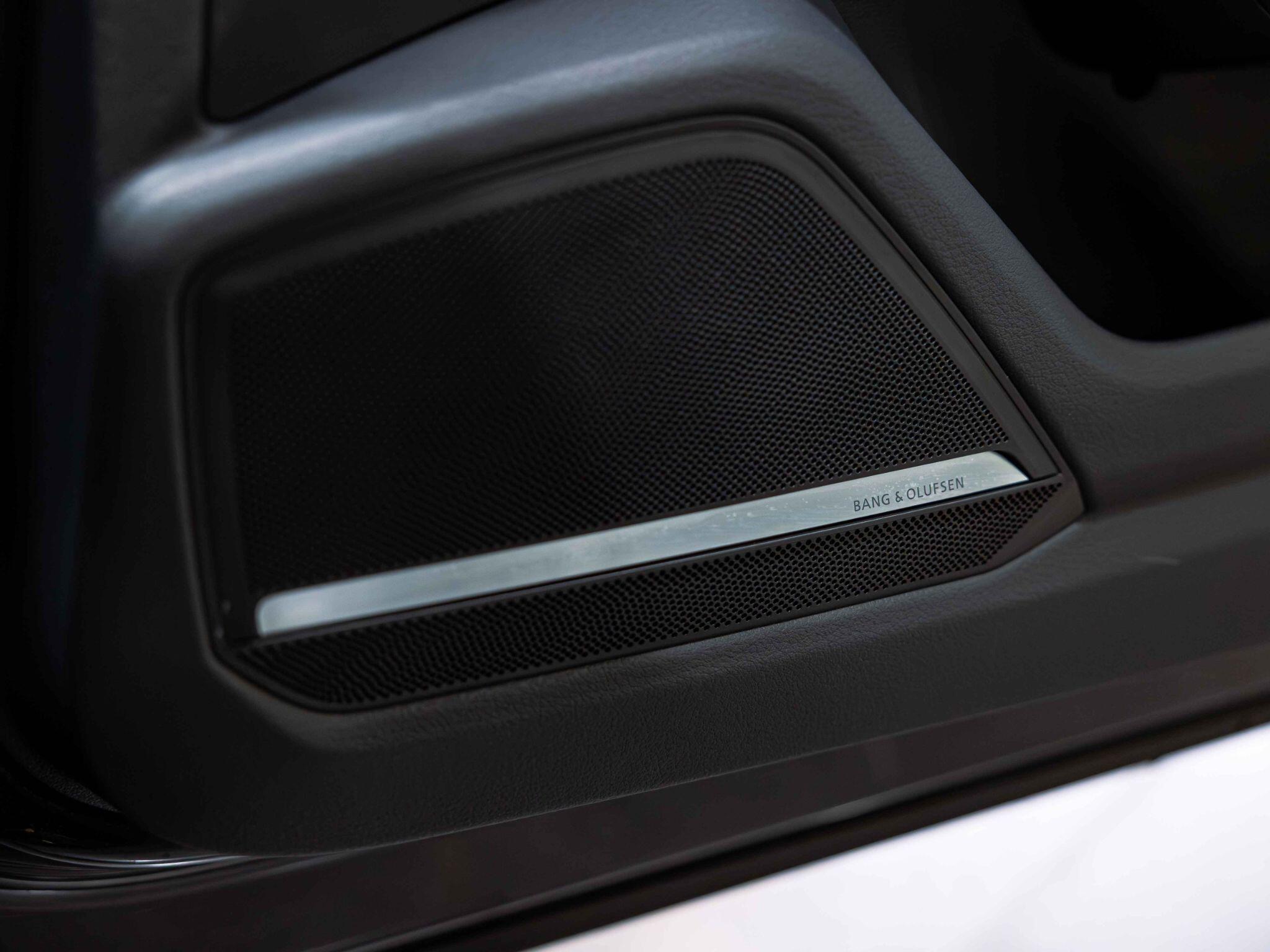 Audi RS6 Avant view 25