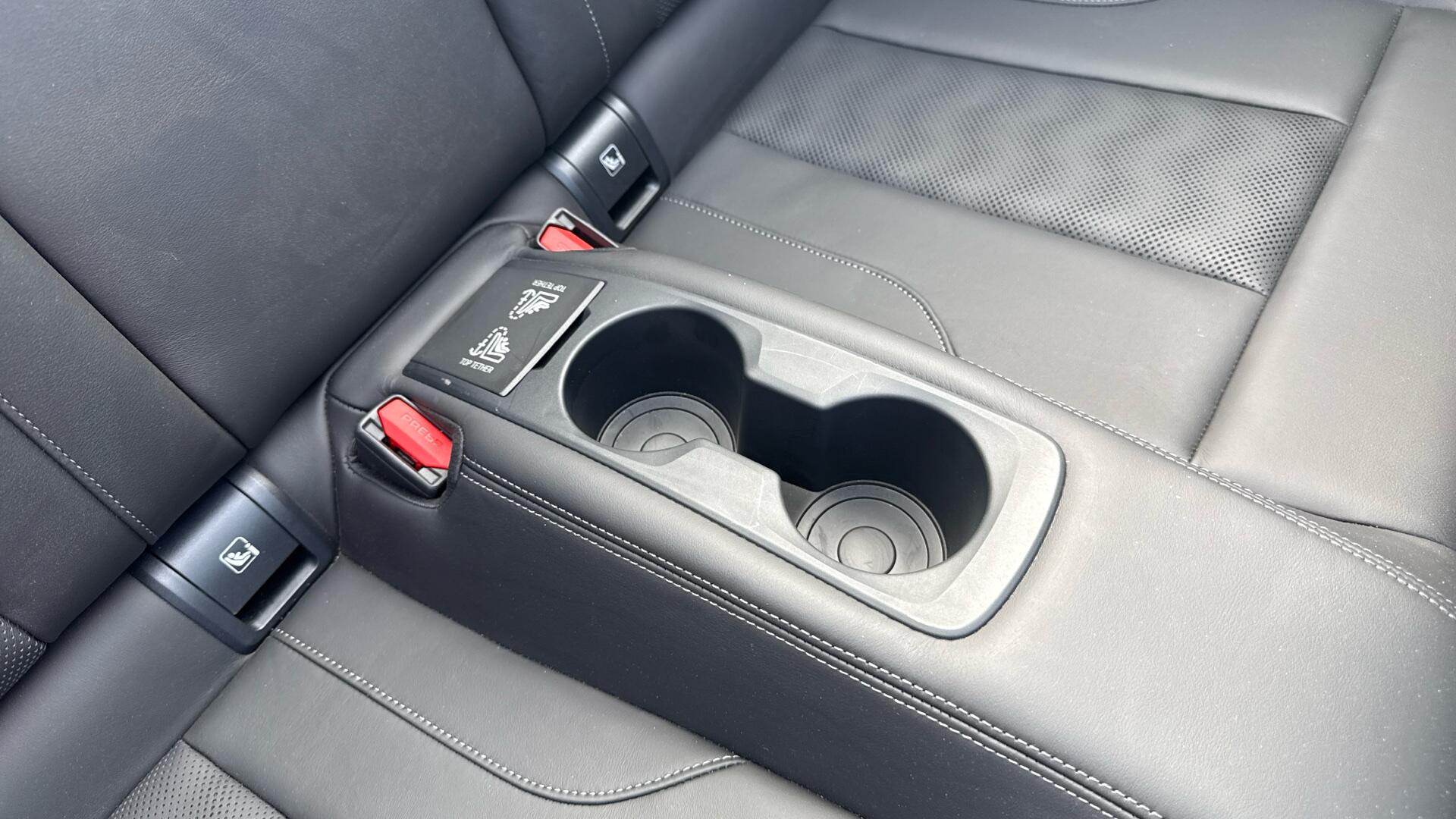 BMW M4 view 24
