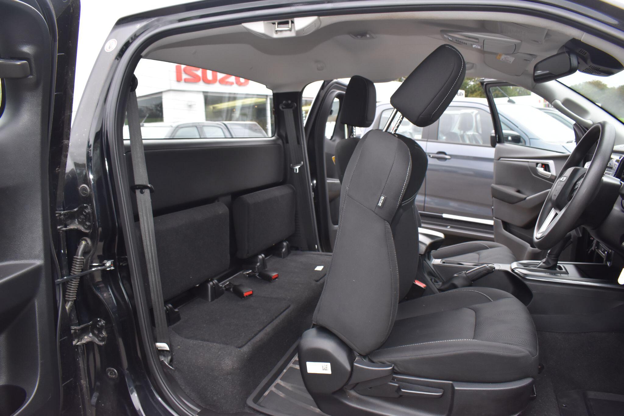 D-Max - 1.9 TD DL20 Auto 4WD Euro 6 (s/s) 2dr - Image 8