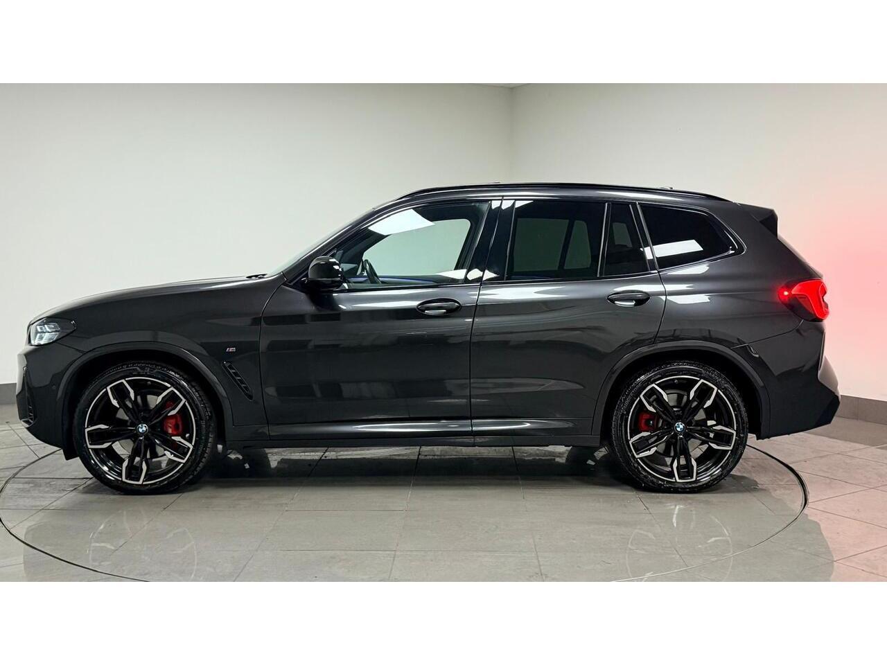 BMW X3 view 4