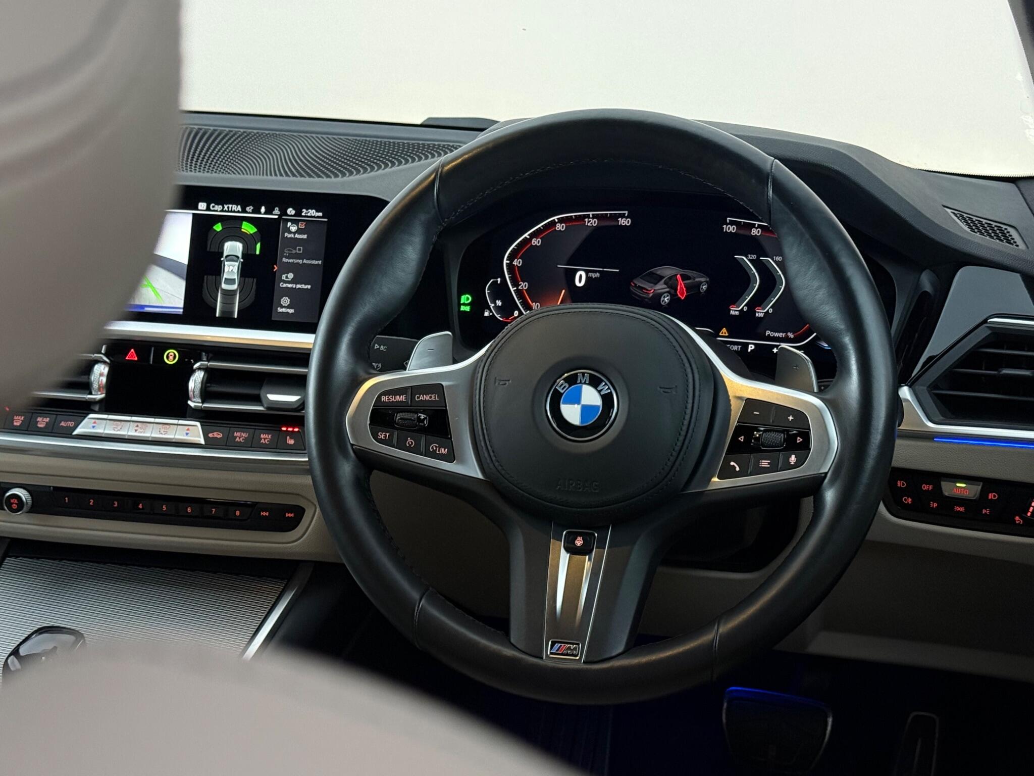 BMW 3 Series view 13