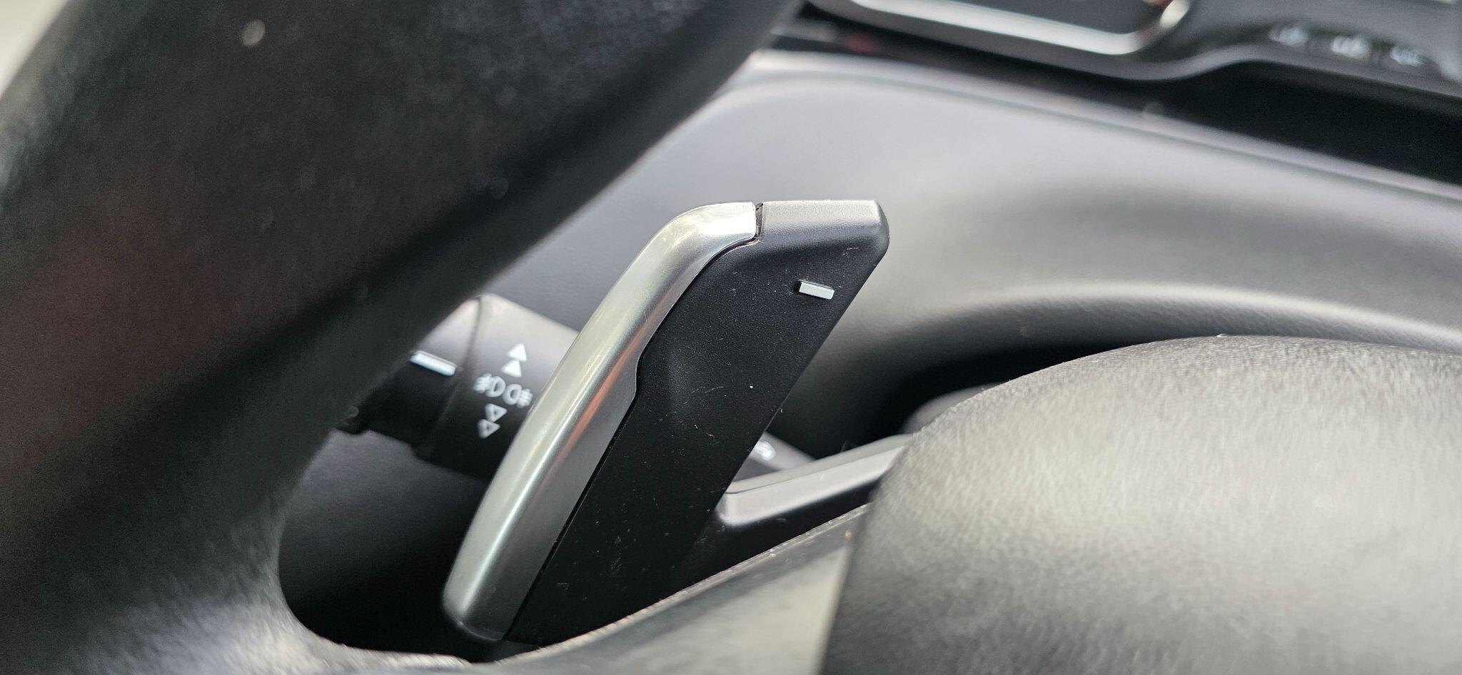 Peugeot 208 view 37