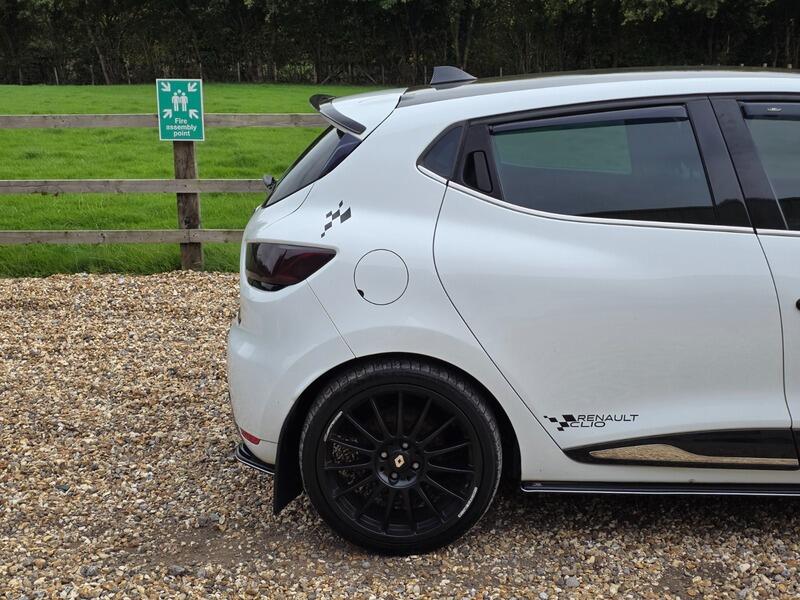 2018 Renault Clio 1.5 dCi Iconic Euro 6 (s/s) 5dr • 96,400 miles image 7