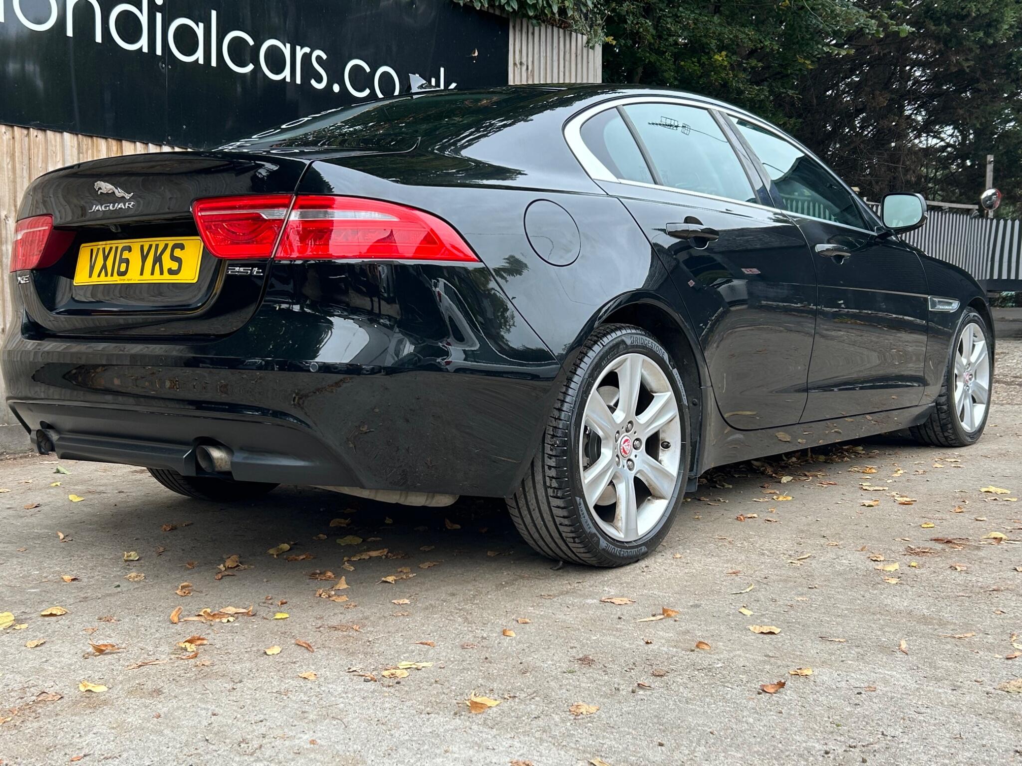 Jaguar Xe view 18
