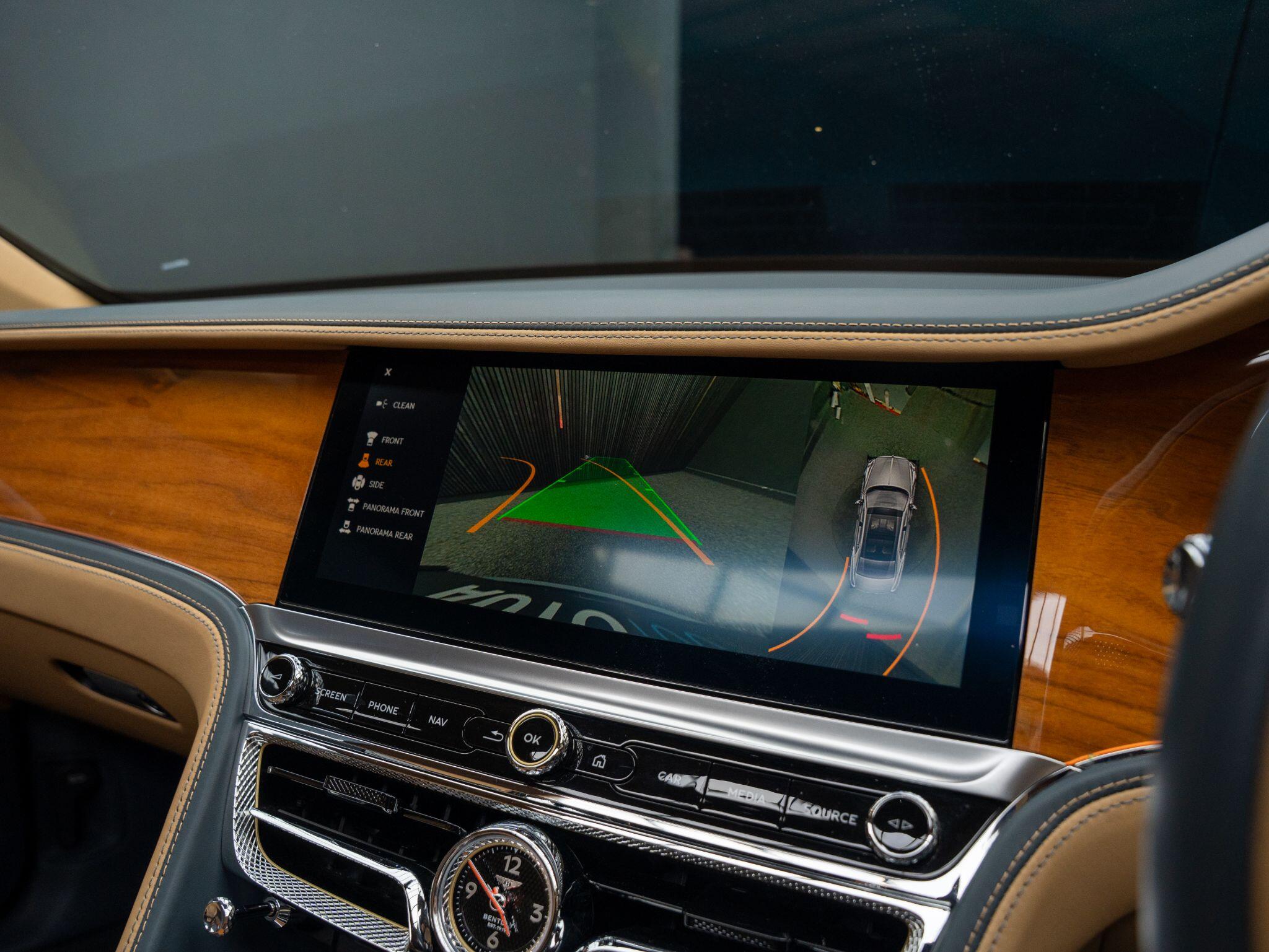 Bentley Flying Spur view 10