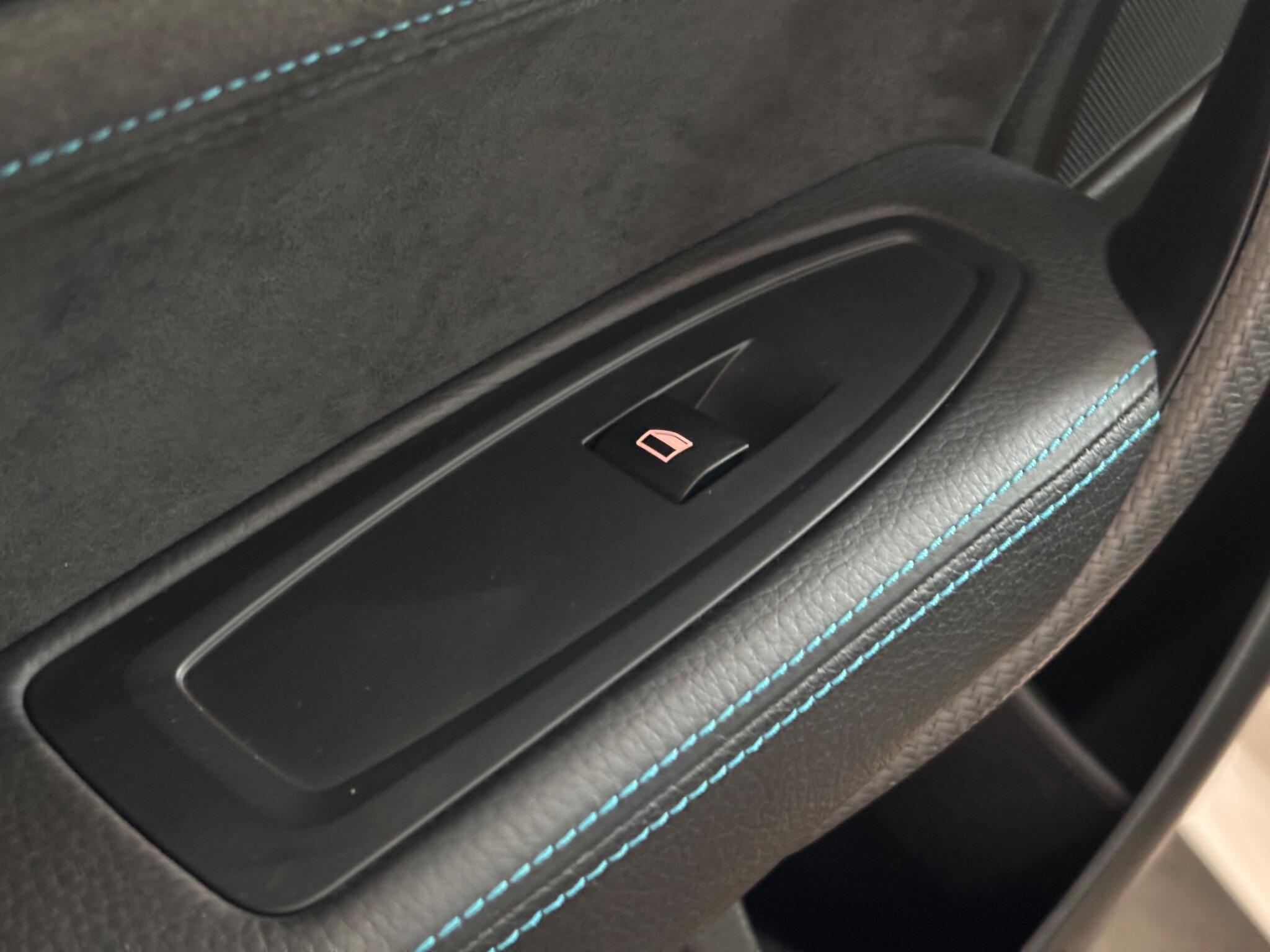 BMW M2 view 11