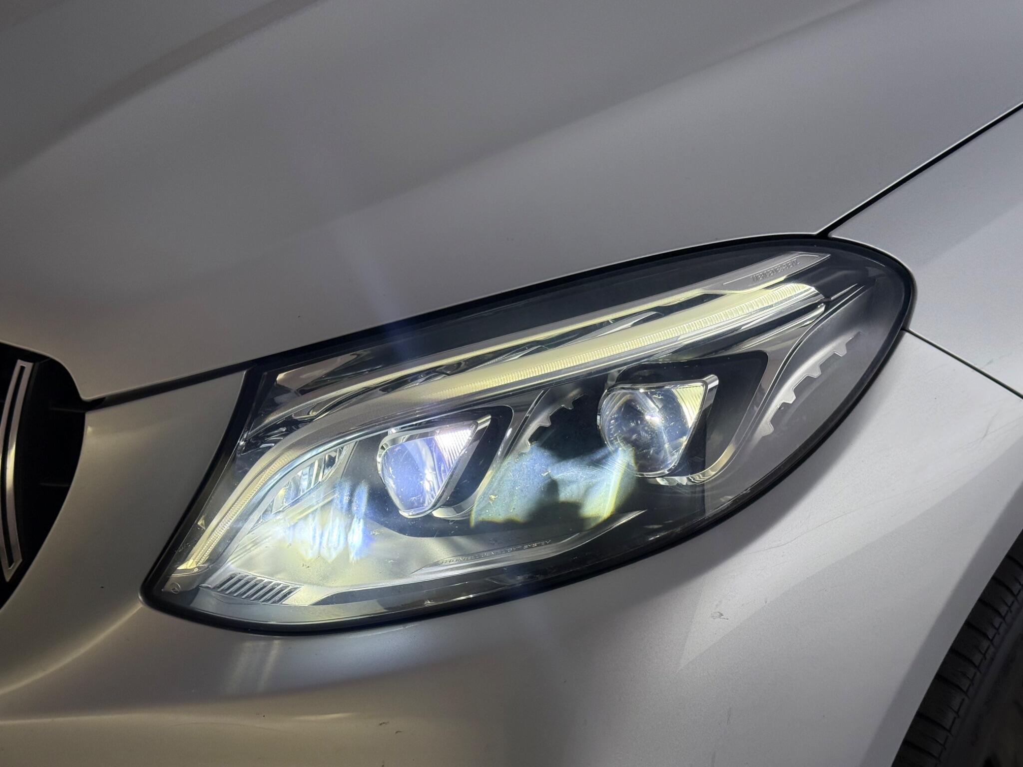 Mercedes-Benz GLE view 12