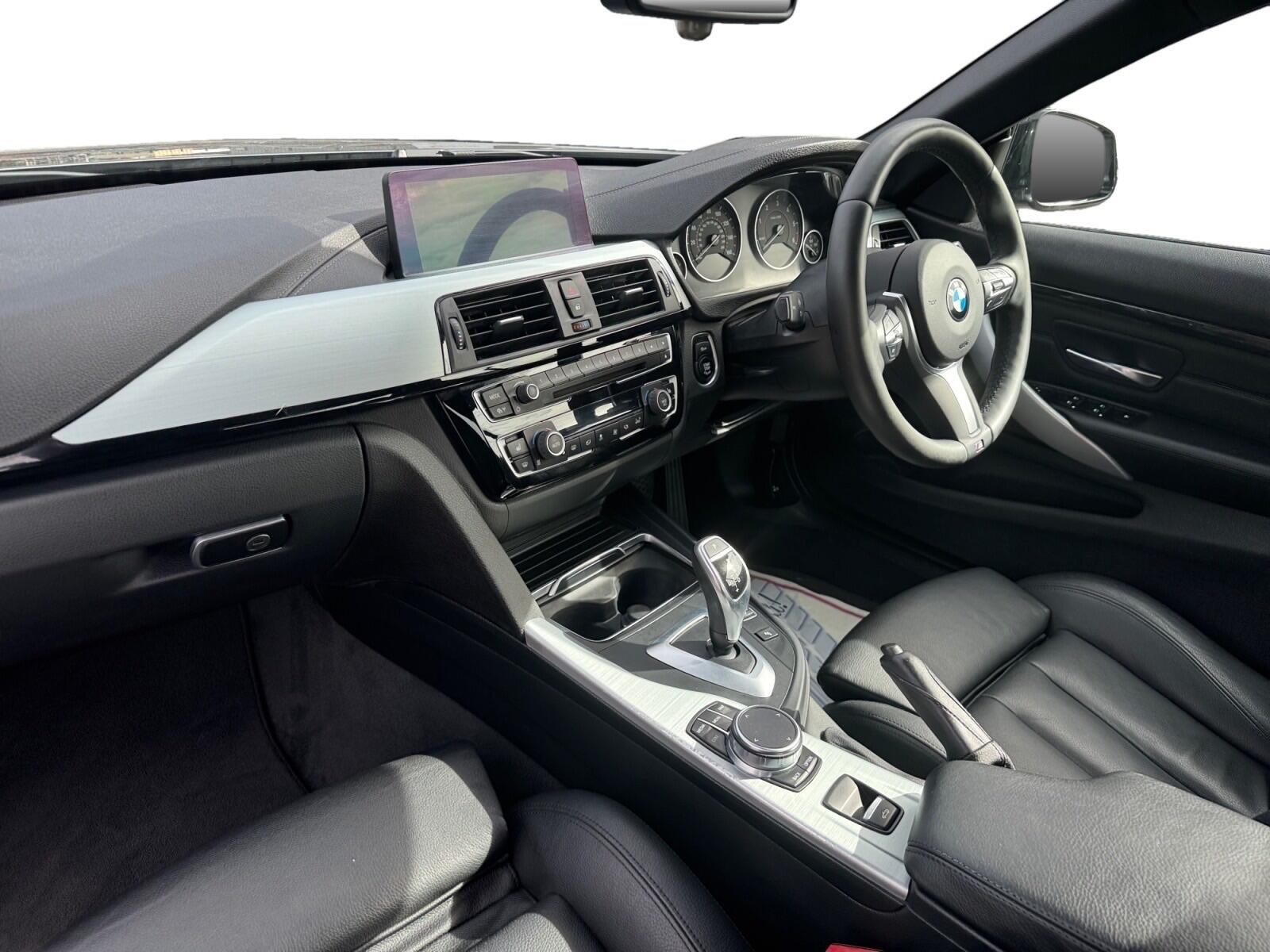 BMW 4 Series view 14