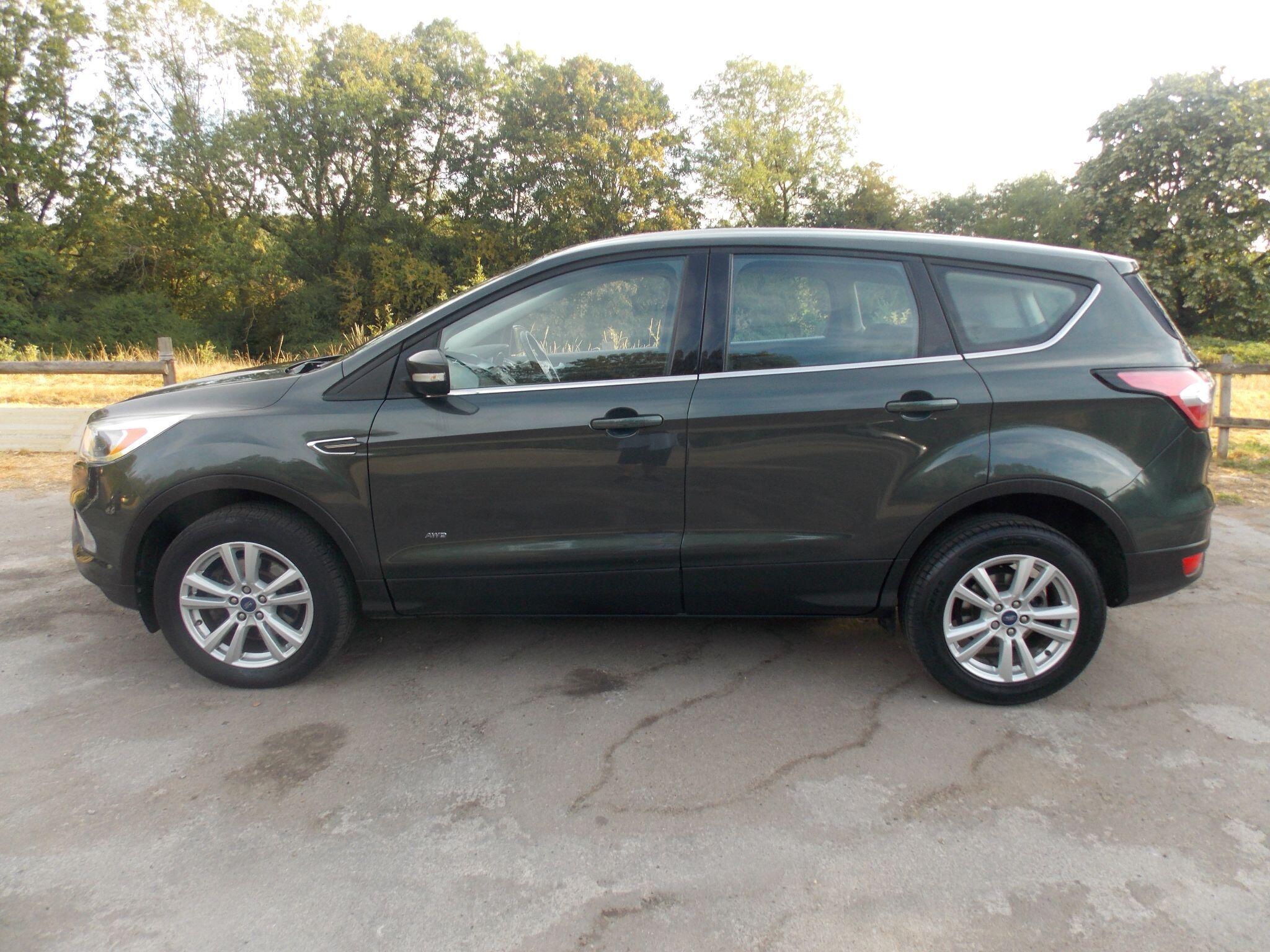 Ford Kuga view 4