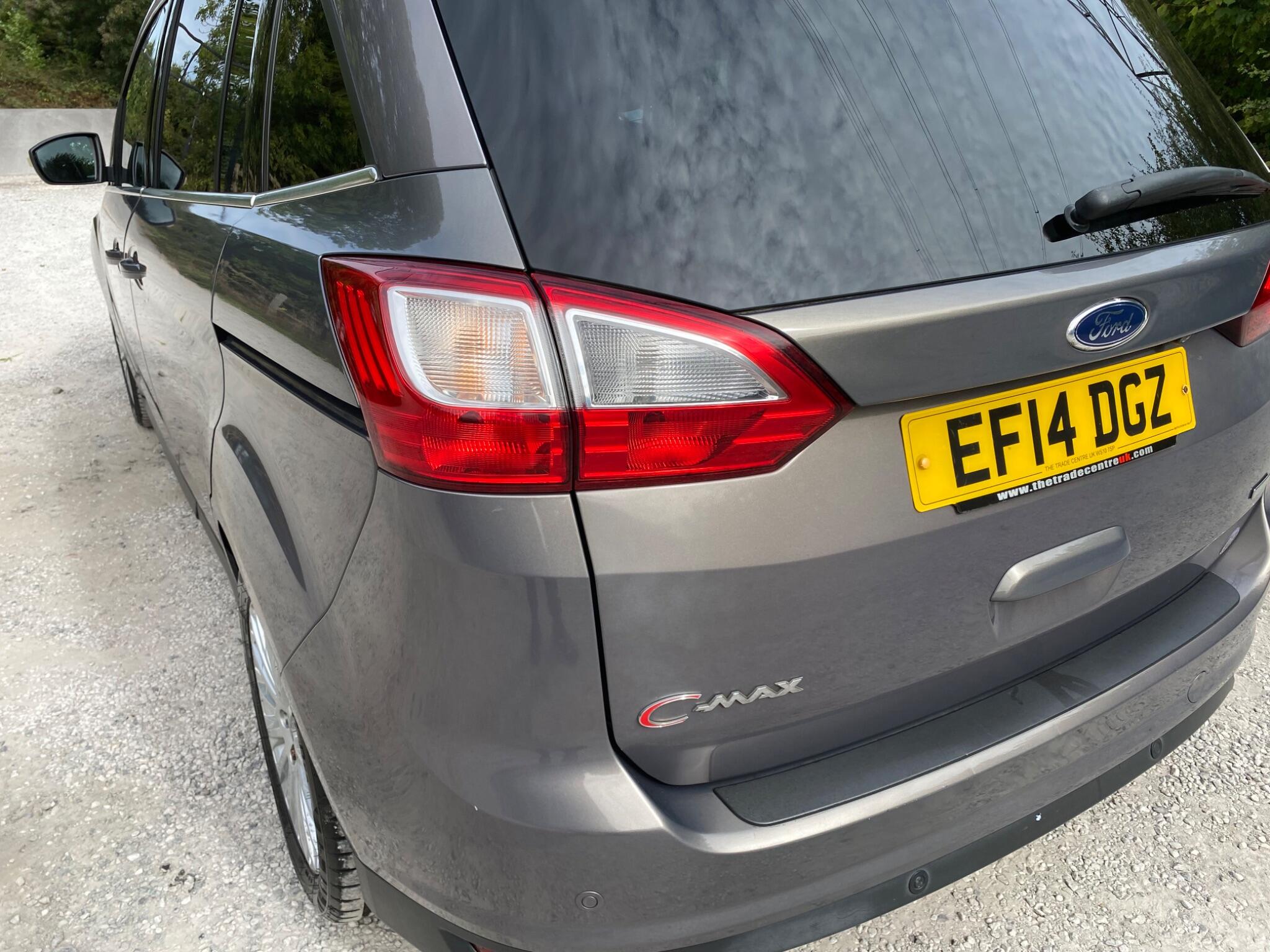 Ford Grand C-Max view 25