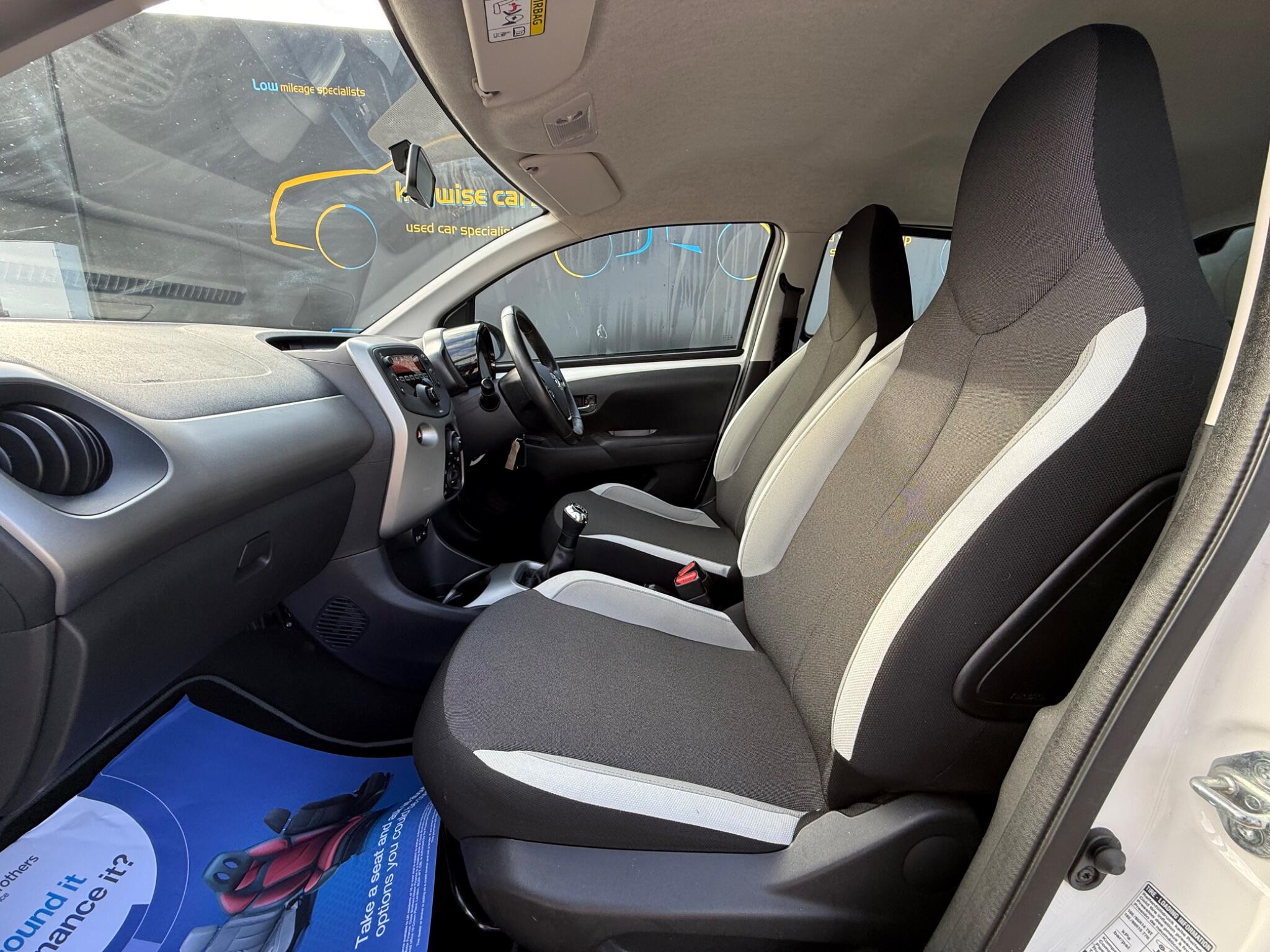 Toyota Aygo view 22