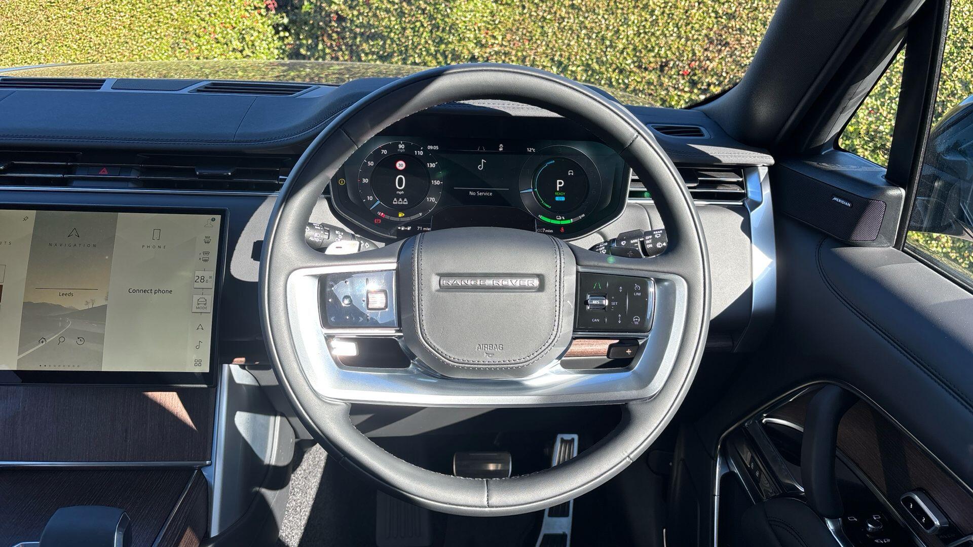 Land Rover Range Rover view 41