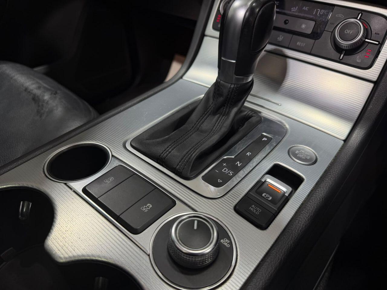 Volkswagen Touareg view 27