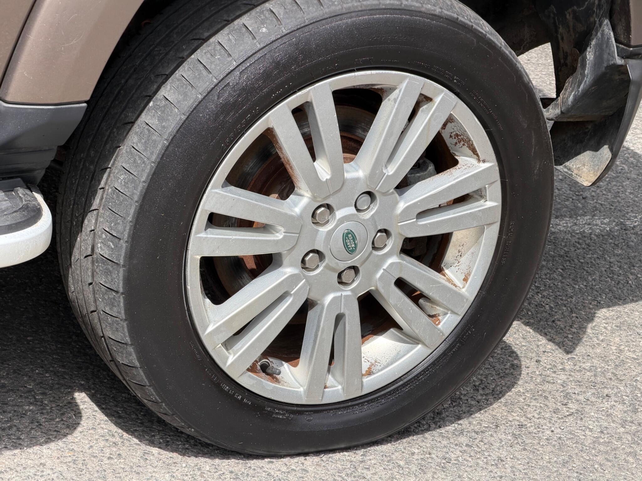 Land Rover Discovery view 47