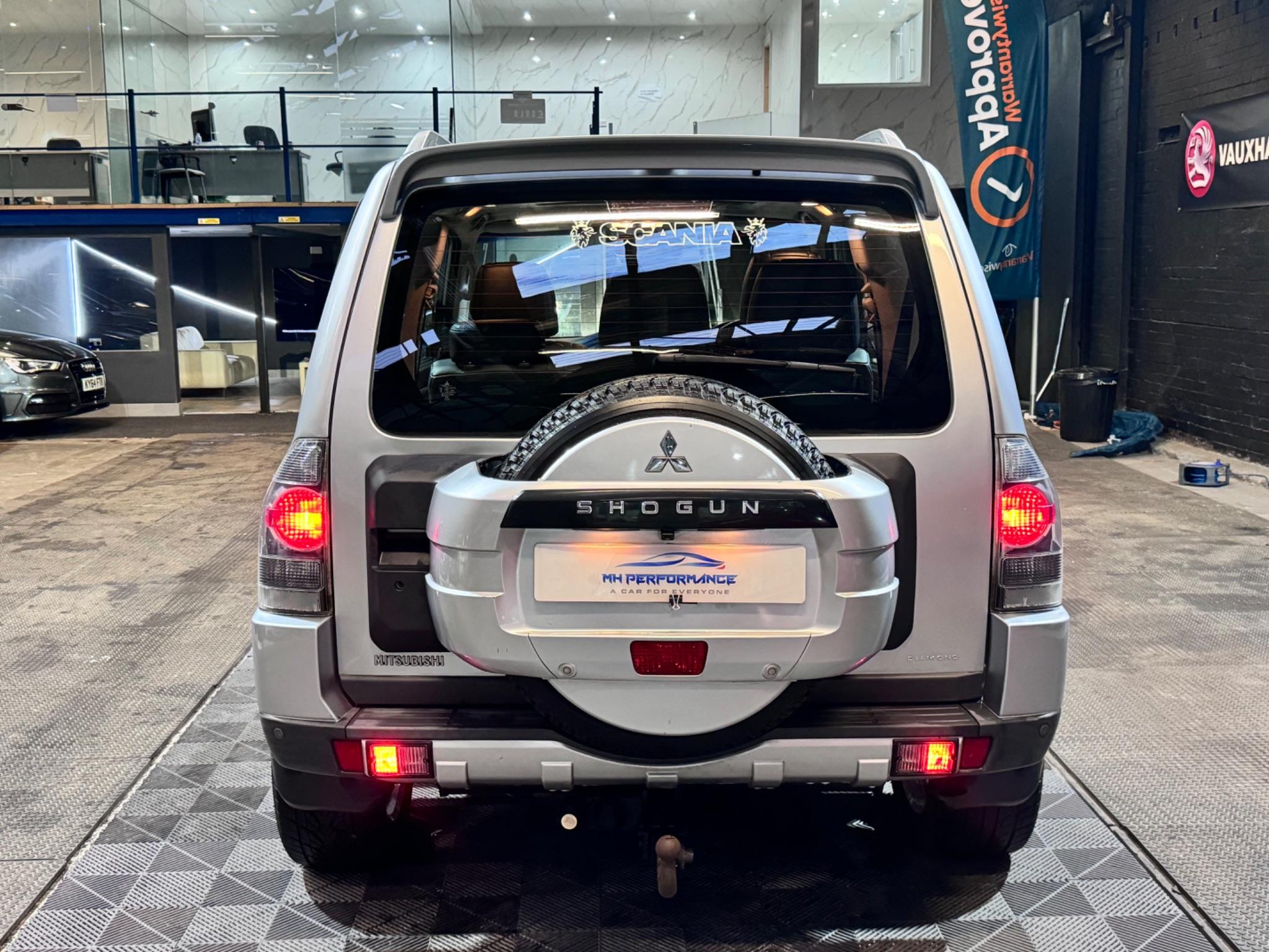 Mitsubishi Shogun view 43