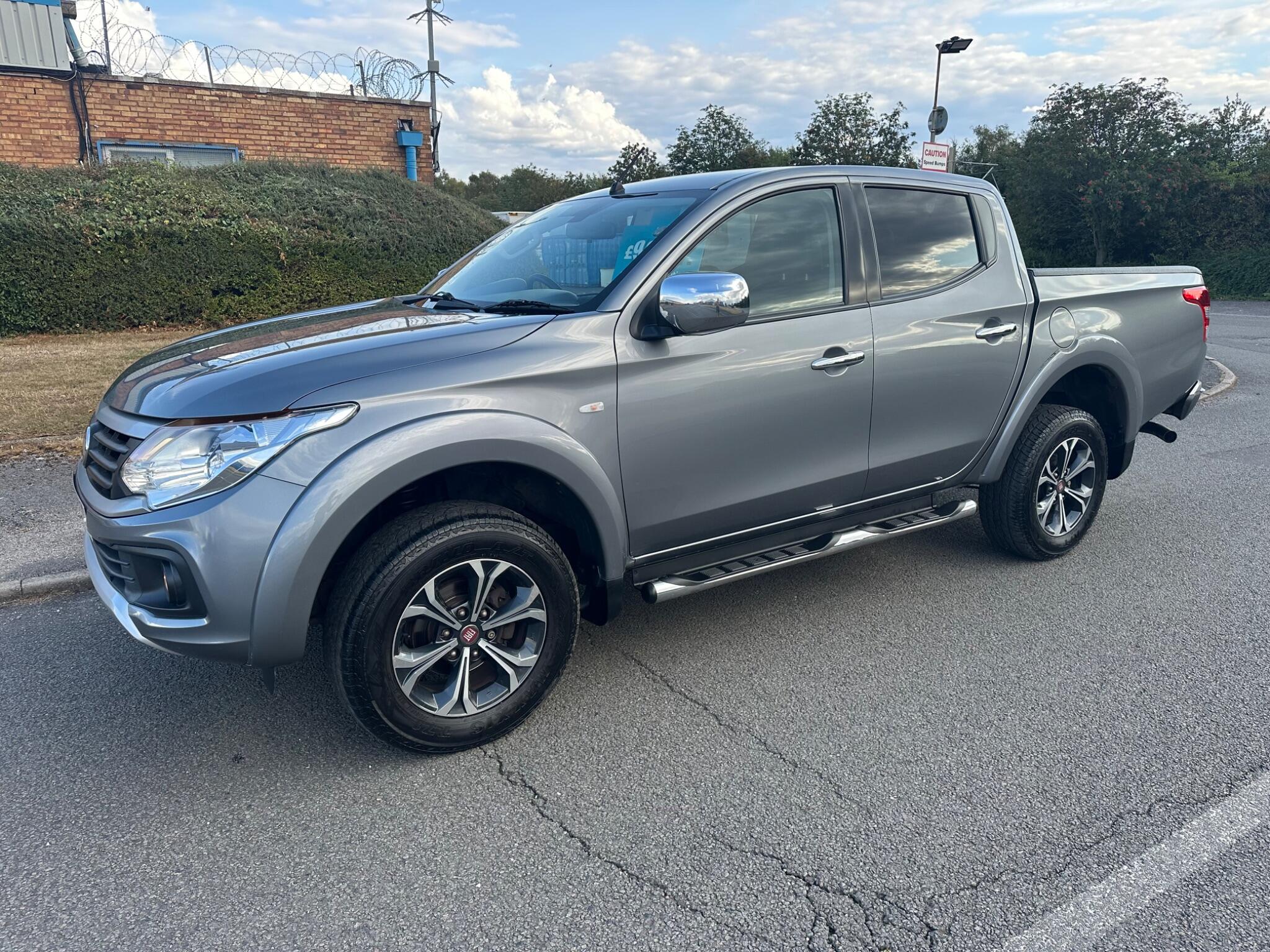 Fiat Fullback view 3