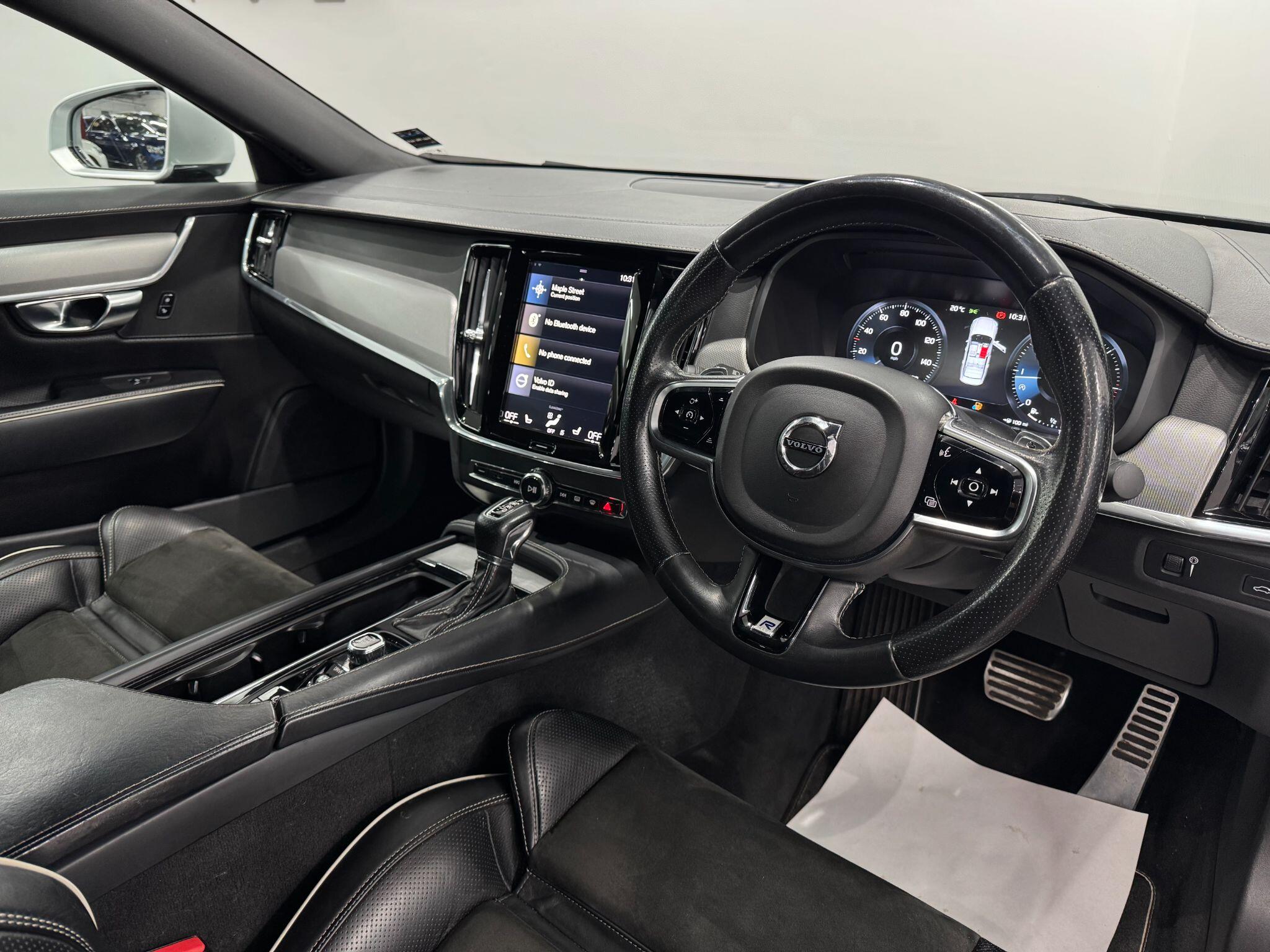 Volvo S90 view 23