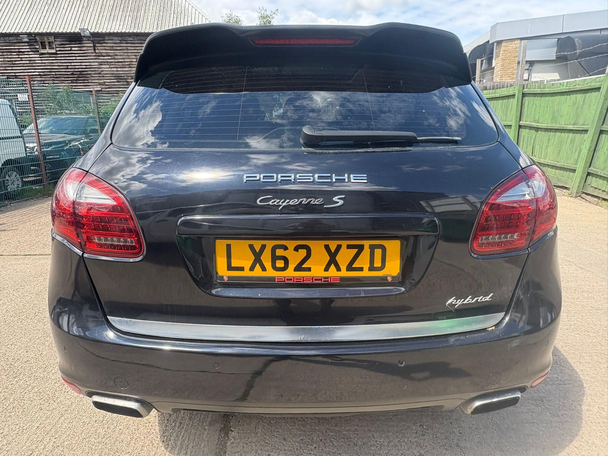 Porsche Cayenne view 6