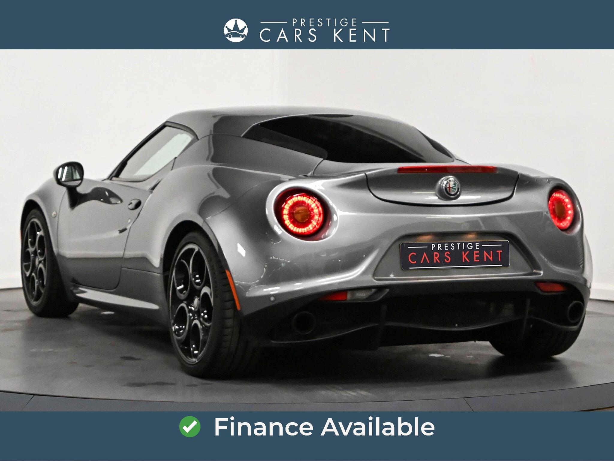 Alfa Romeo 4c view 3