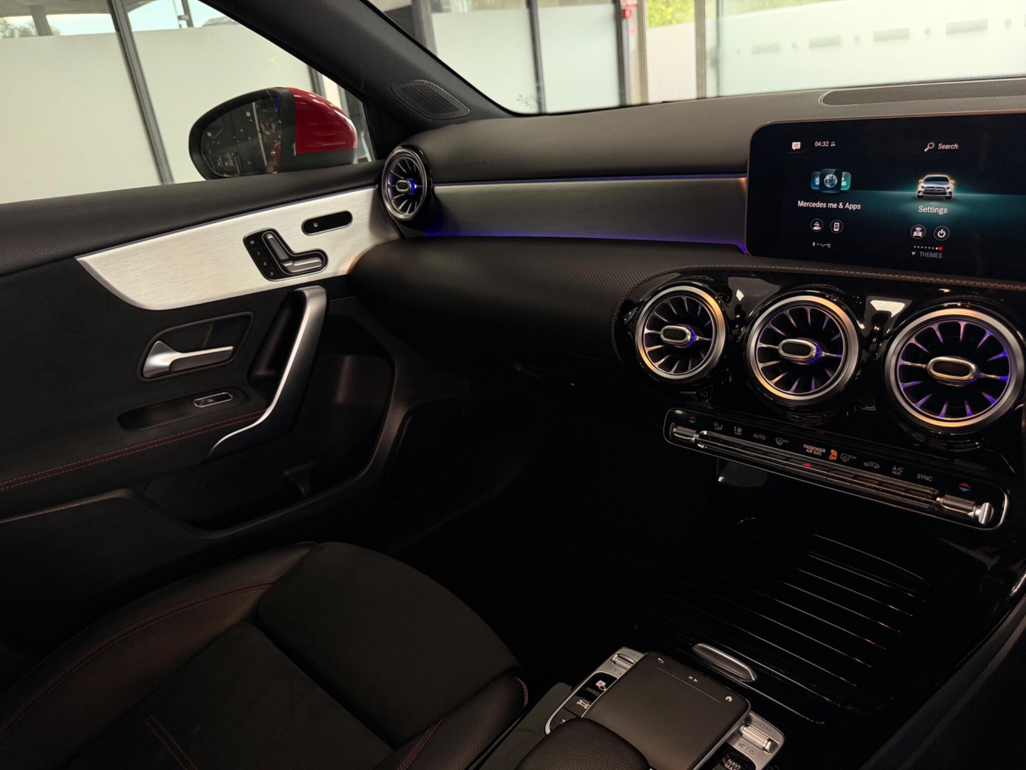 Mercedes-Benz A-Class view 43