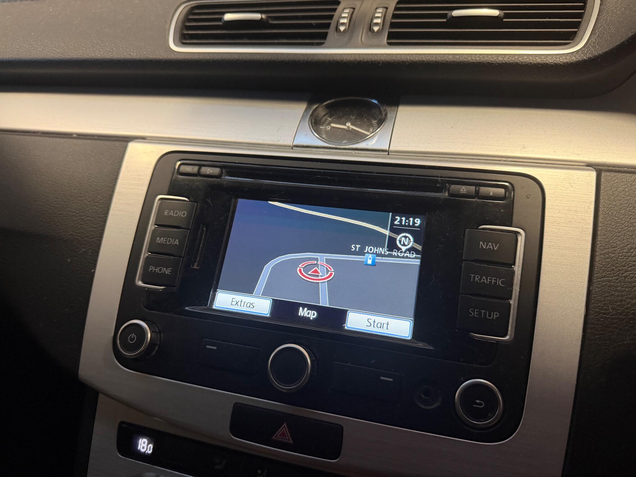 Volkswagen Passat view 15