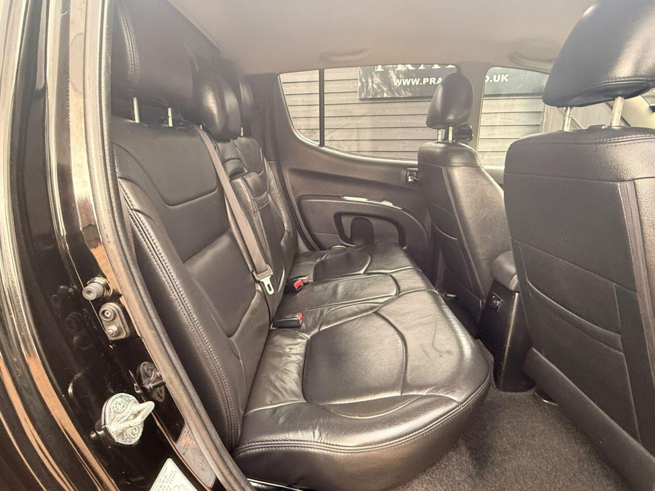 Mitsubishi L200 view 16