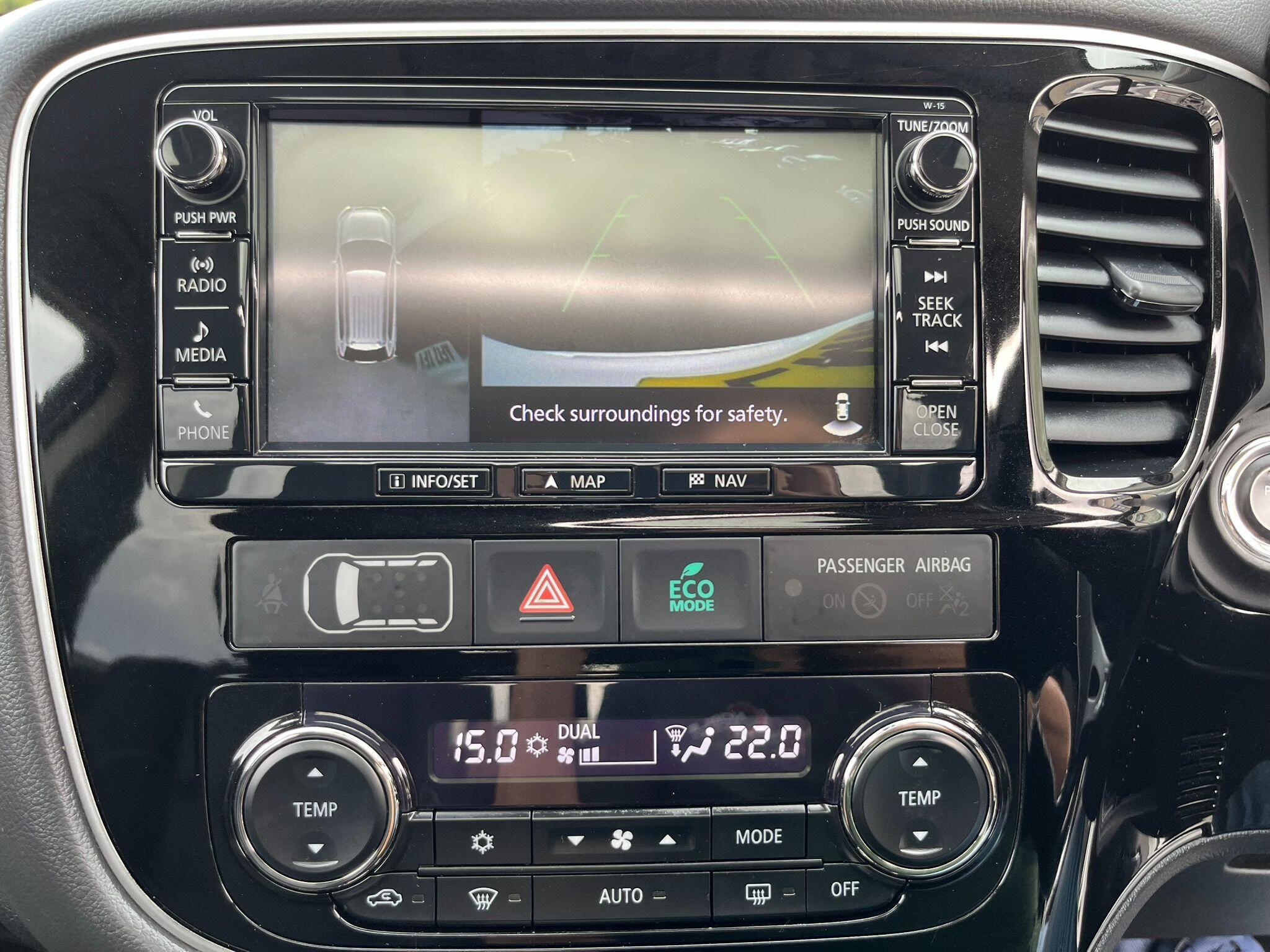 Mitsubishi Outlander view 24