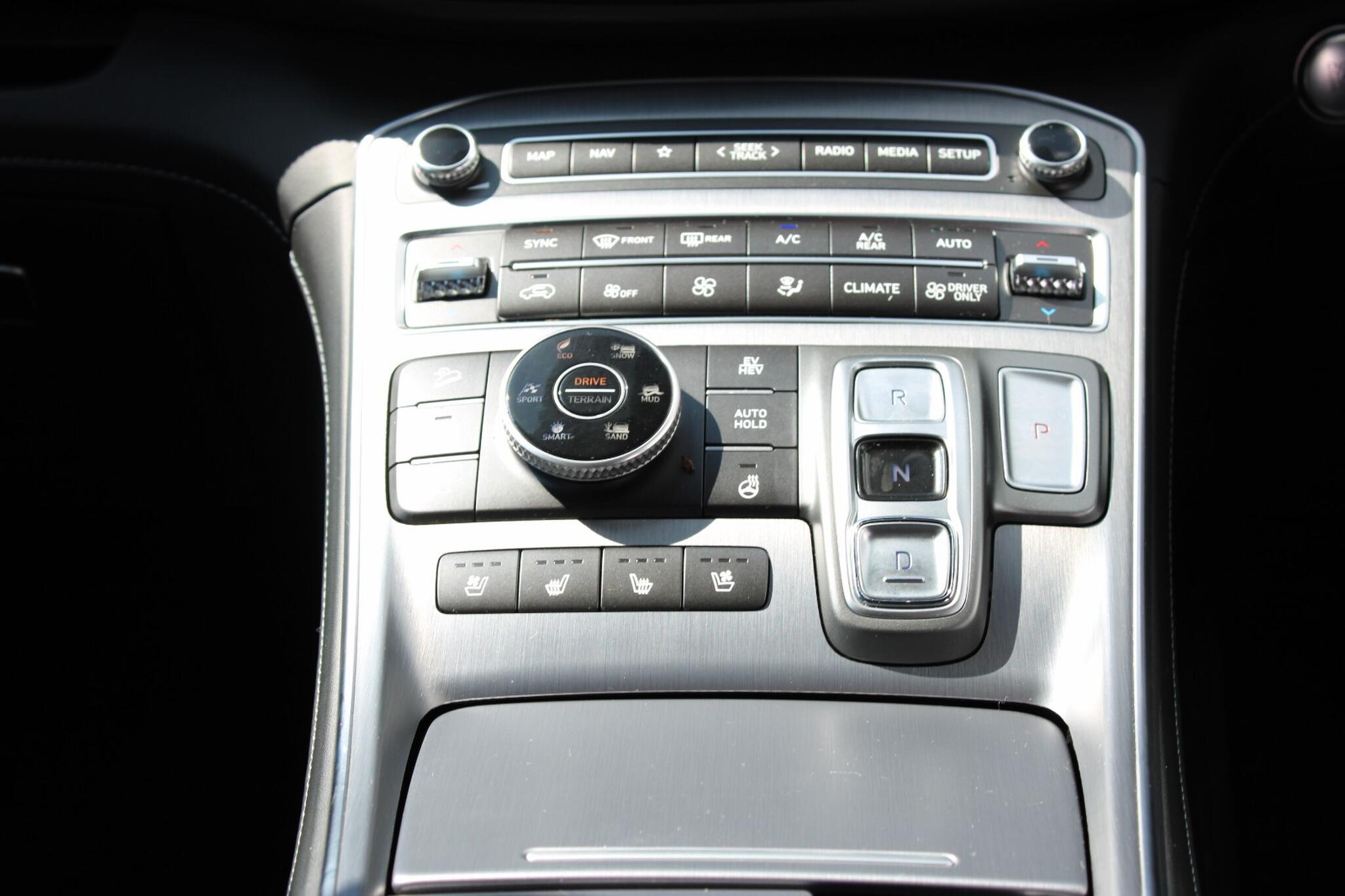 Hyundai Santa Fe view 17