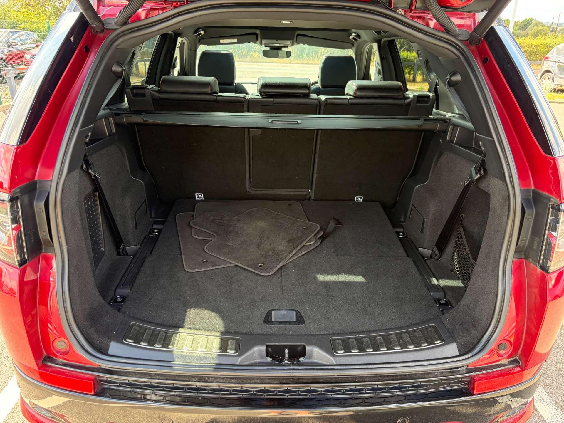 Land Rover Discovery Sport view 25