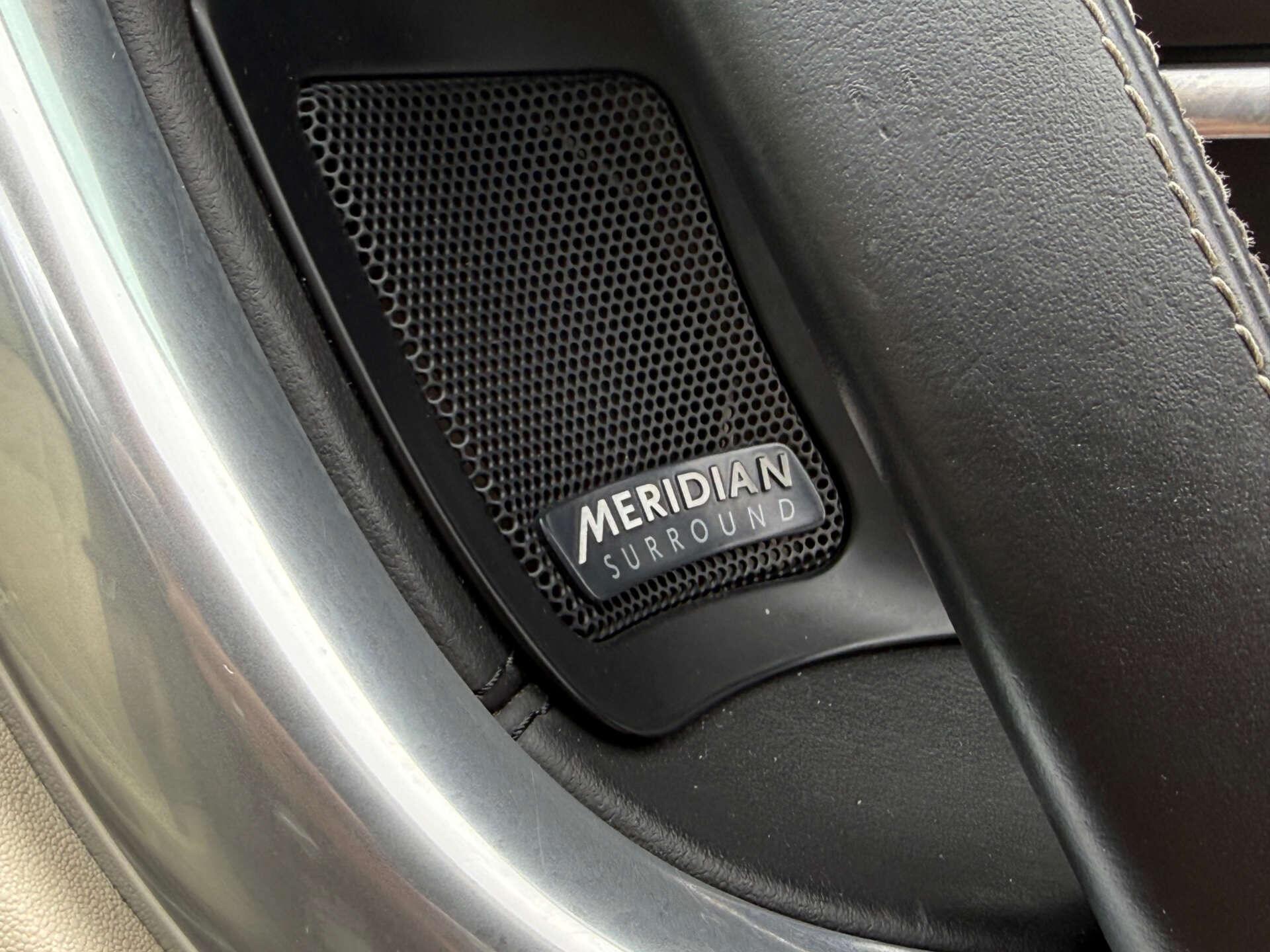 Land Rover Discovery Sport view 38