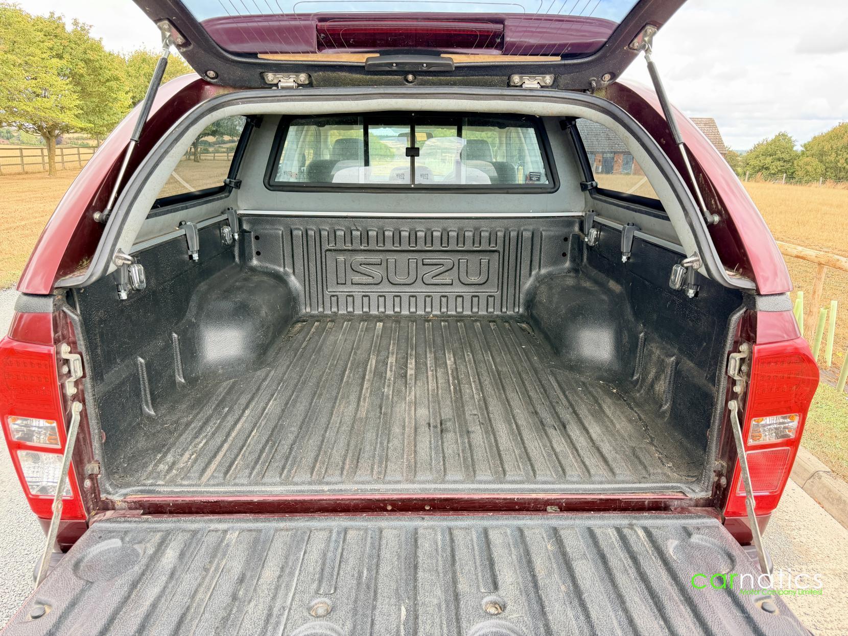 Isuzu D-Max view 41