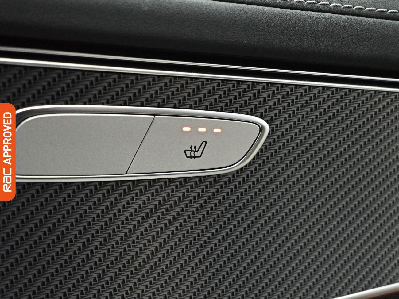 Mercedes-Benz EQC view 22