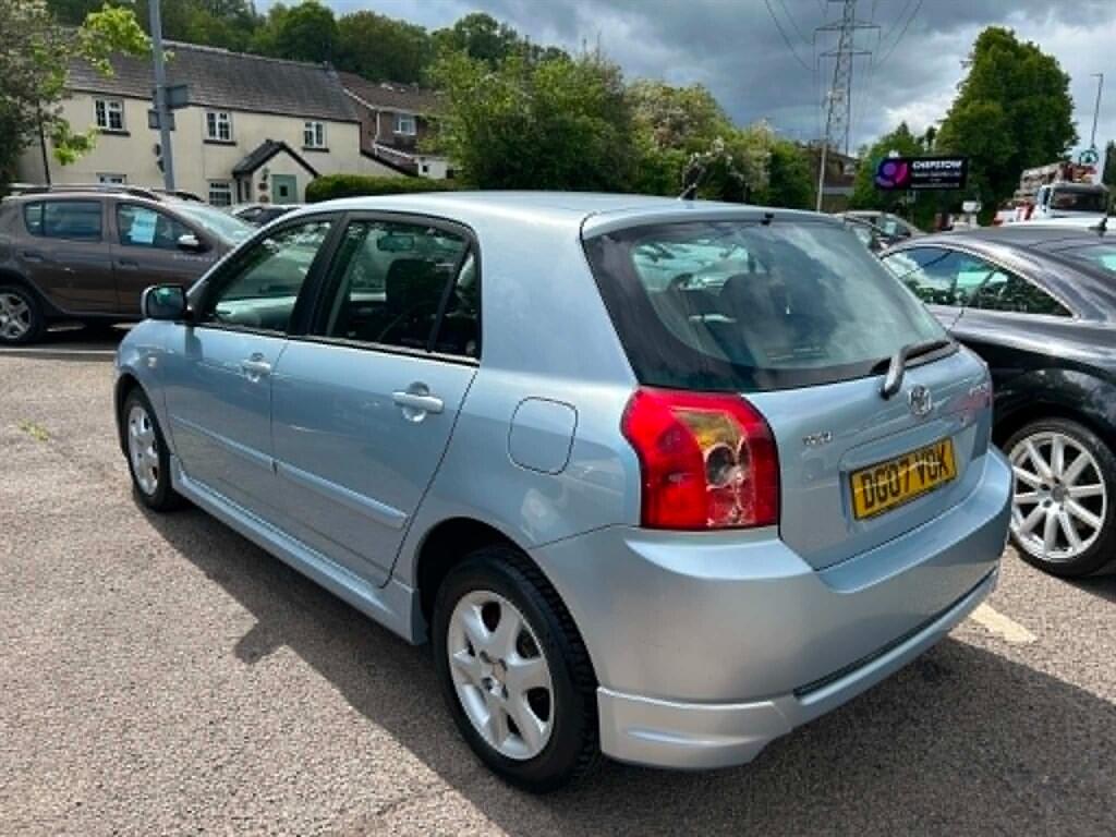 Toyota Corolla view 4