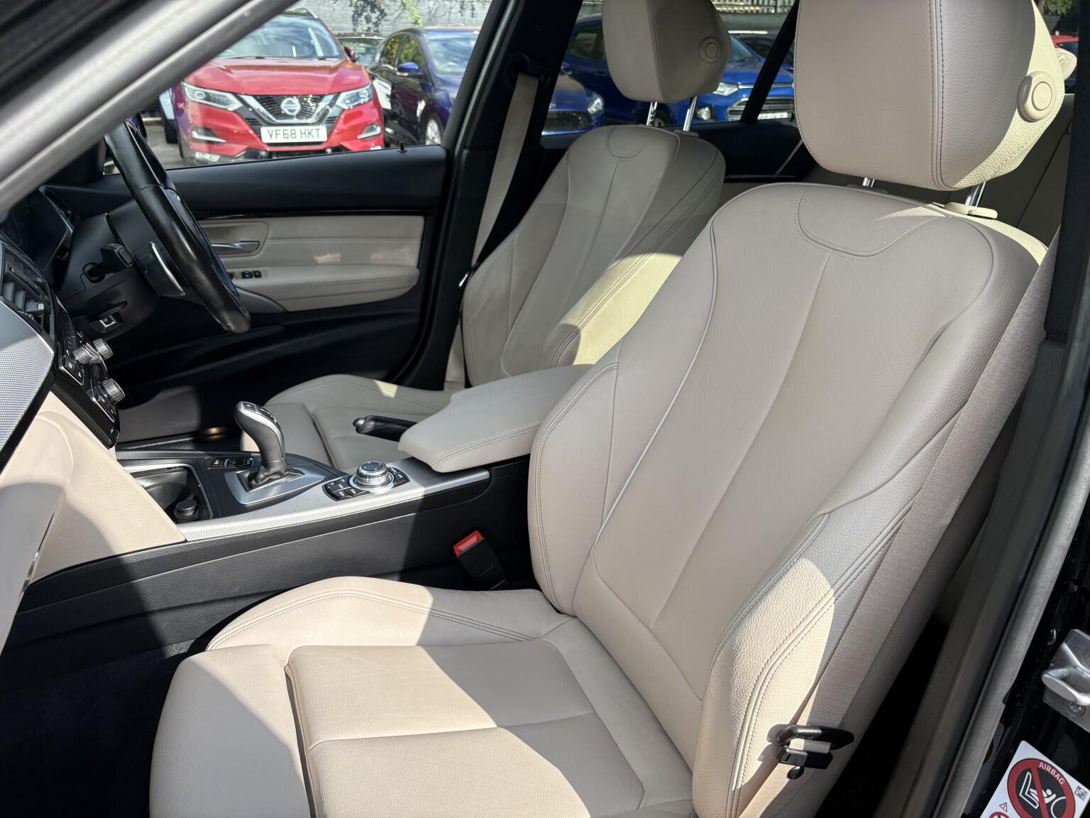 BMW 3 Series view 16
