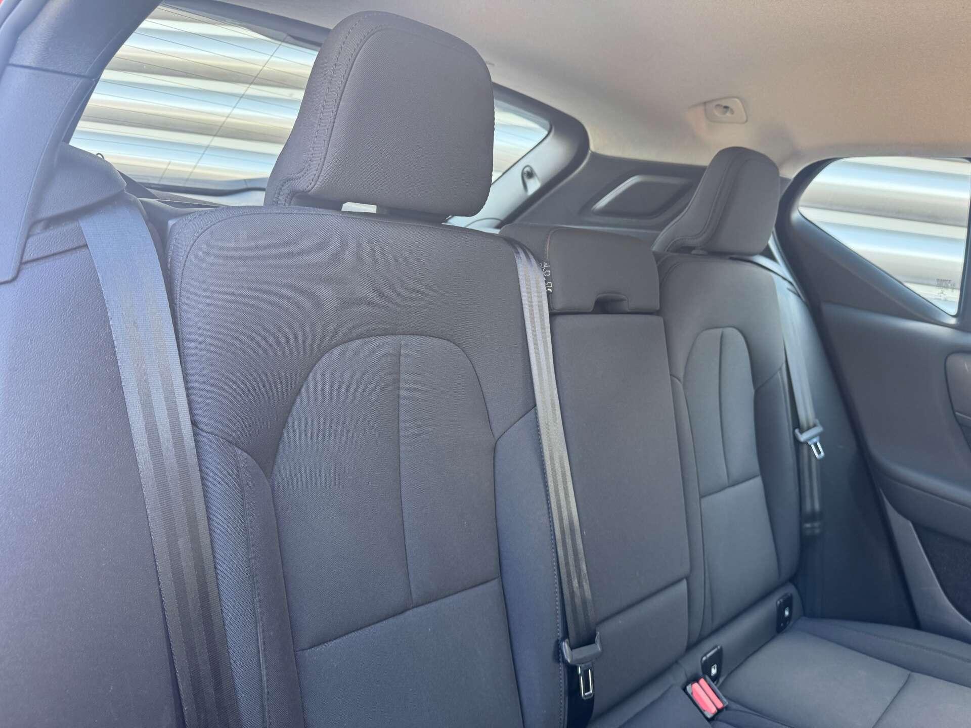 Volvo XC40 view 15