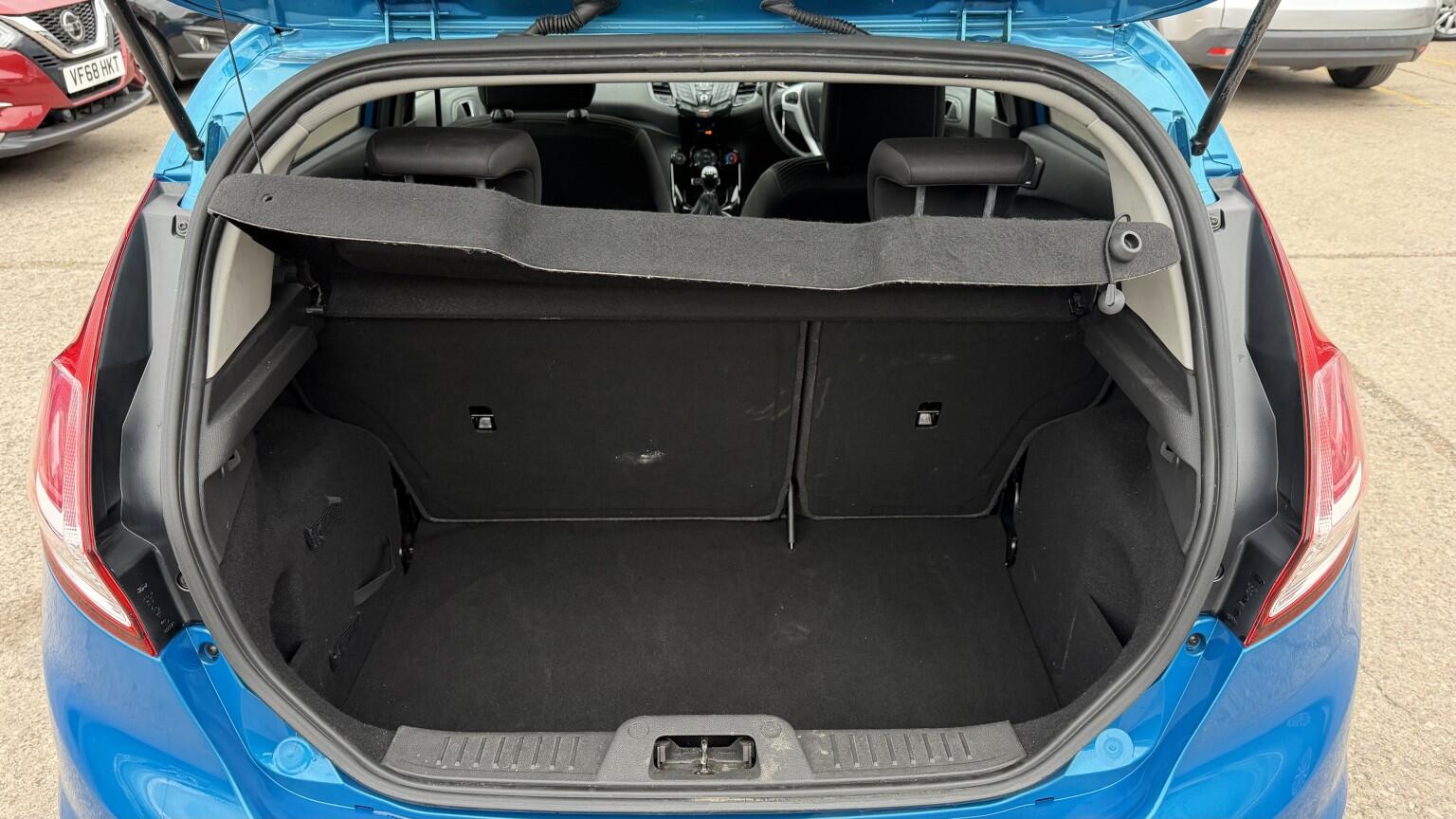 Ford Fiesta view 11