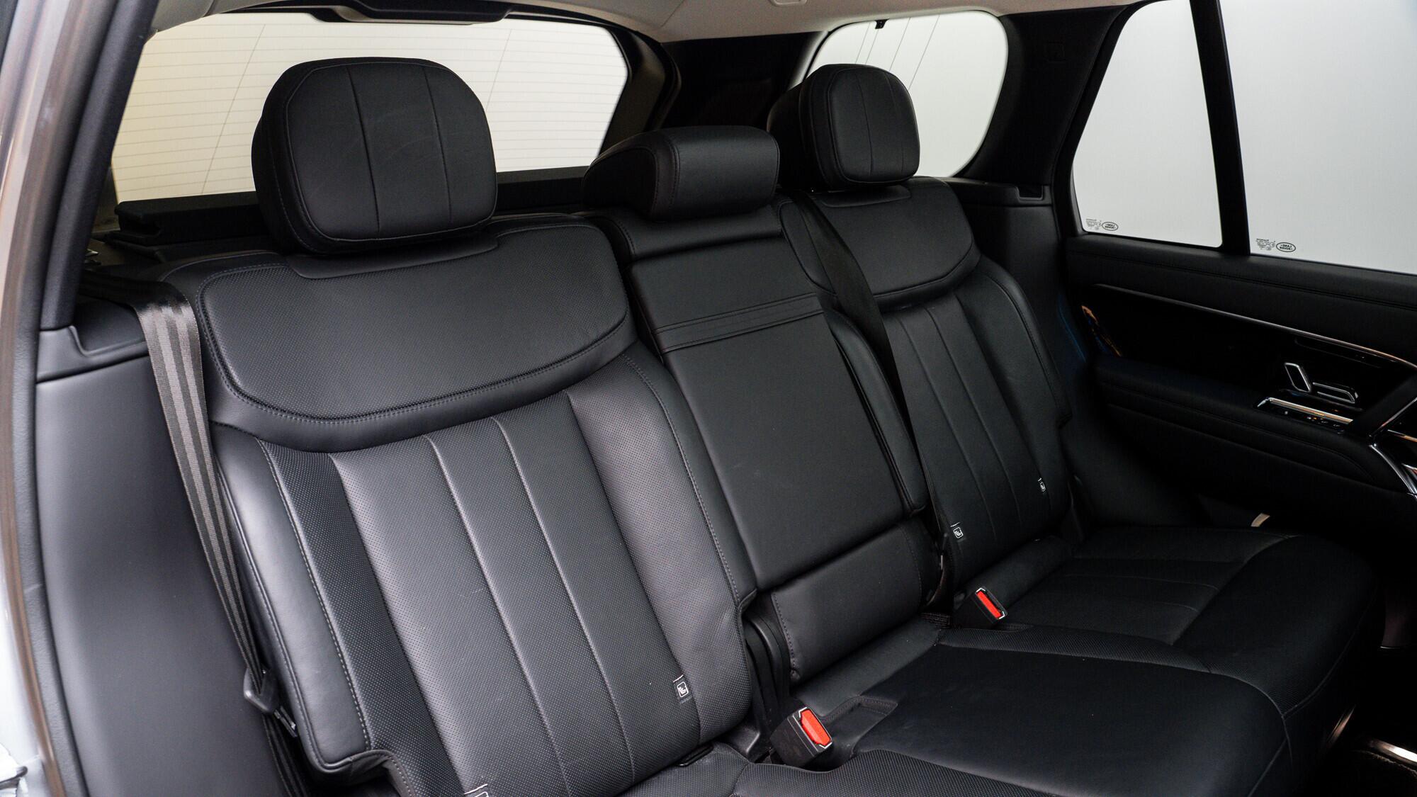 Land Rover Range Rover view 18