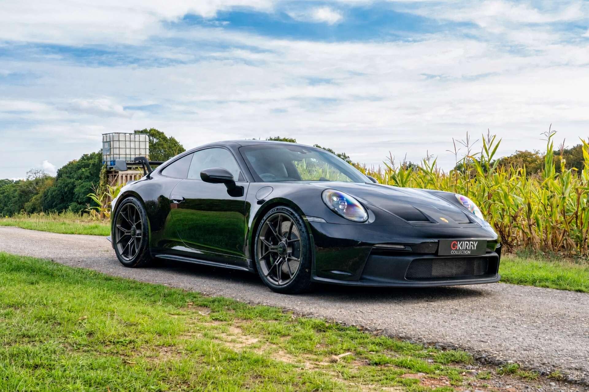 Porsche 911 view 3