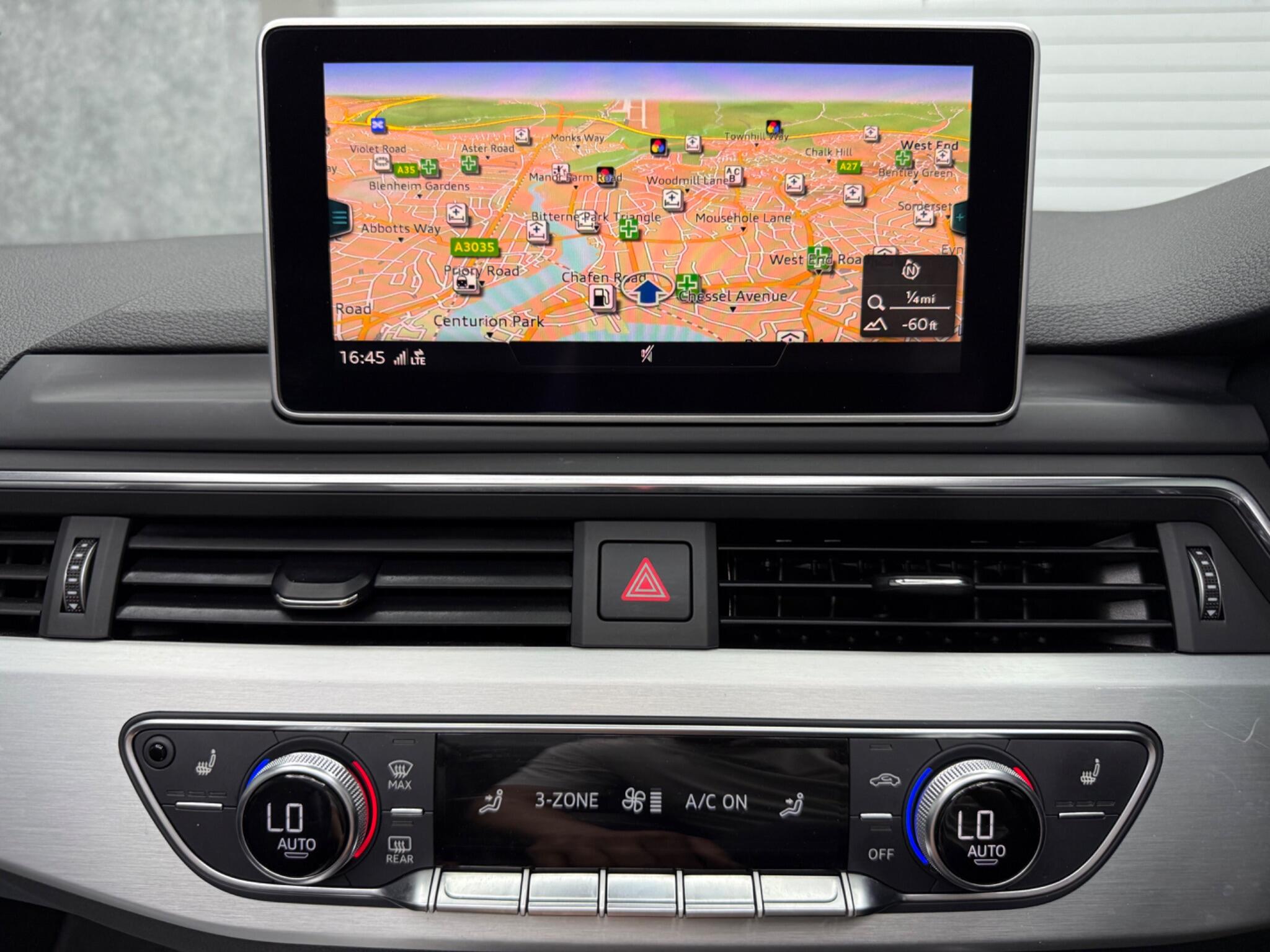 Audi A5 Cabriolet view 13